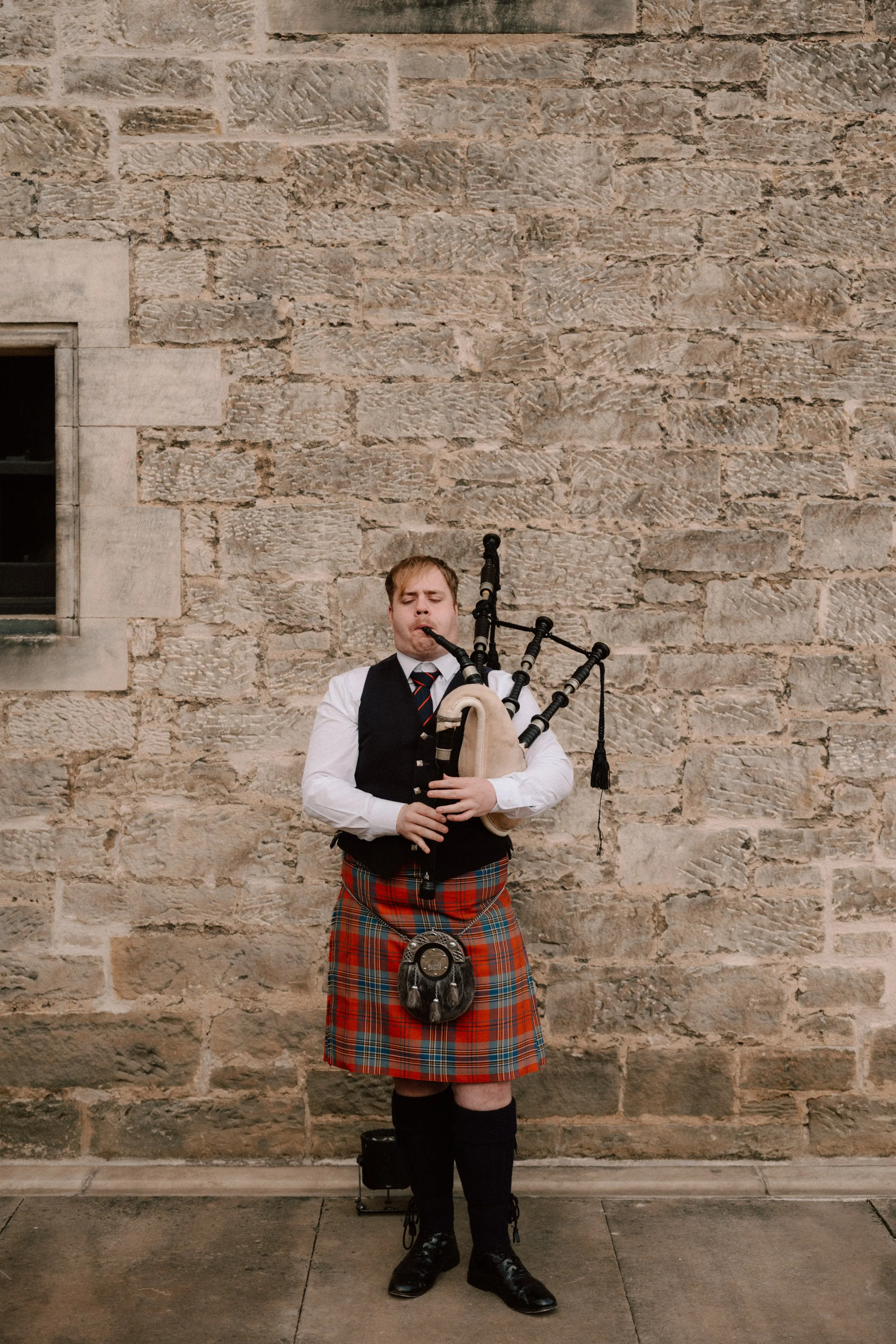 Barnbougle-Castle-Wedding-Bagpiper.jpg
