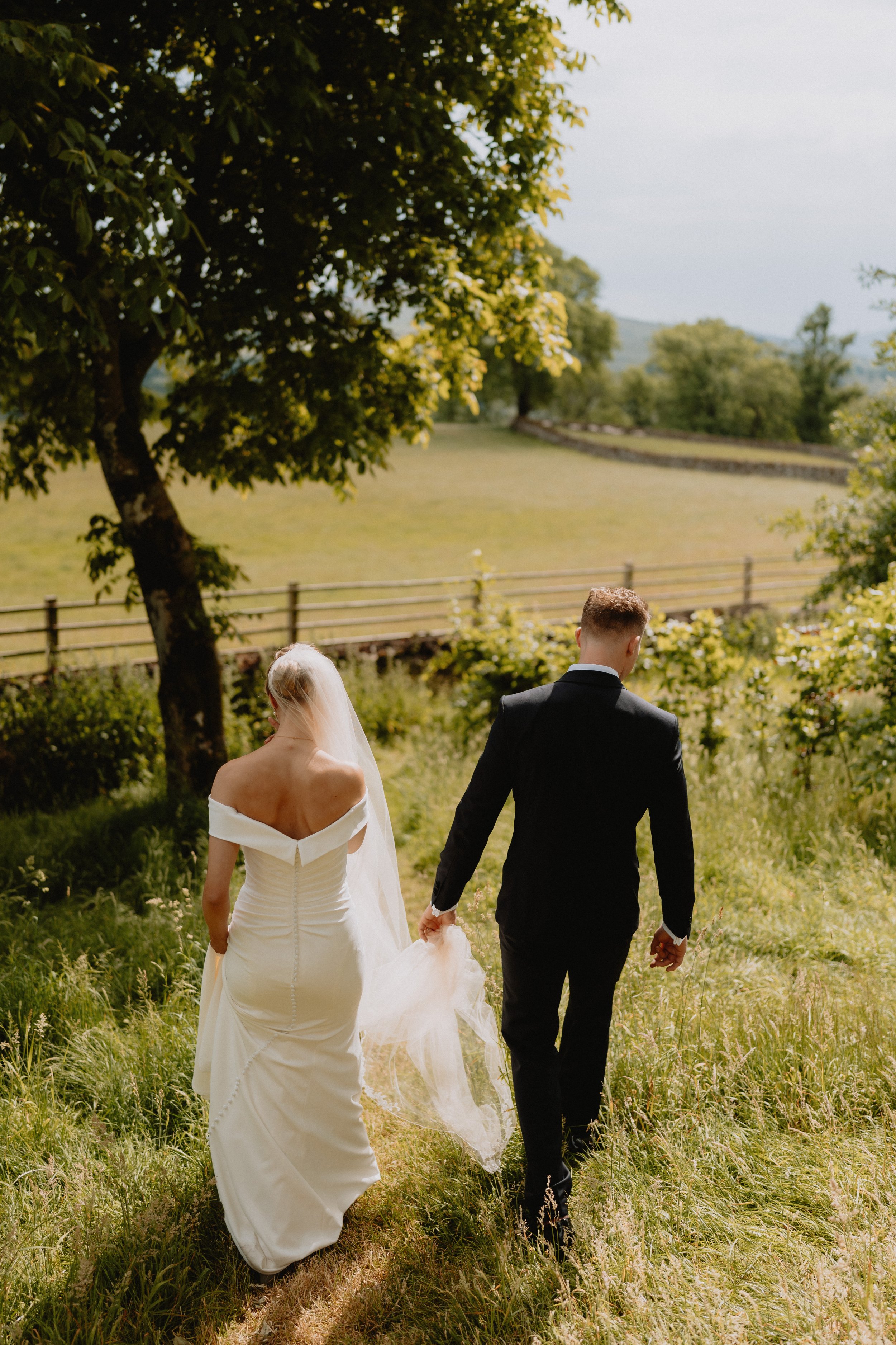 Amy-&-Will-North-Yorkshire-Wedding-Joe-Hall-95.jpg