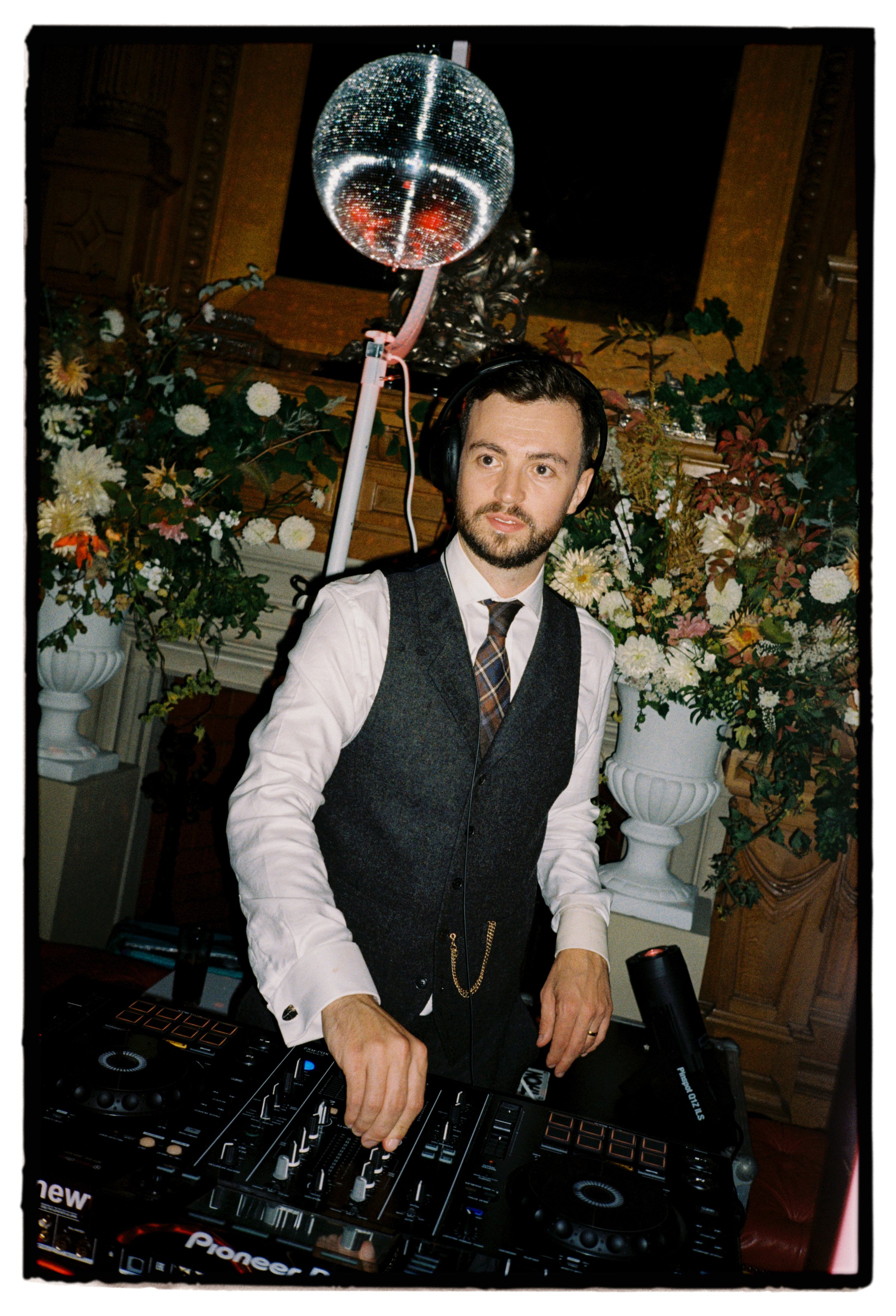 Barnbougle-Castle-Wedding-35mm-Film-Photos-31