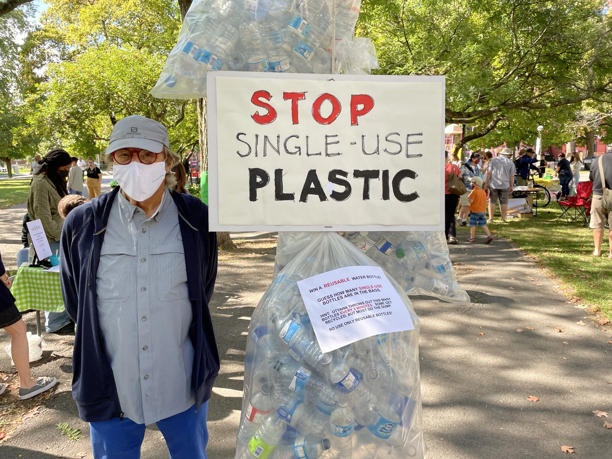 A striking display about single-use plastics