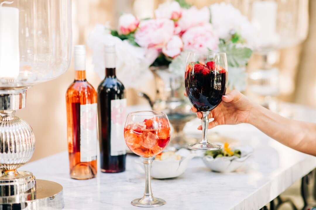 🌸 Warm California days call for a refreshing glass of Vanderpump Sangria! Seize the day and make it a #SundayFunday to remember! #VanderpumpSangria 📸 by @betsnewman