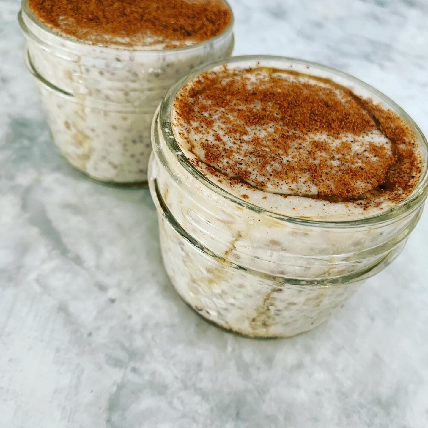Chai Tea Chia Pudding 😋

The most delicious way to get more healthy fat and all the antioxidants and fibre that your body needs! Mix that with the flavour of black tea infused with cinnamon, ginger, cardamom, cloves and a hint of maple syrup. It all