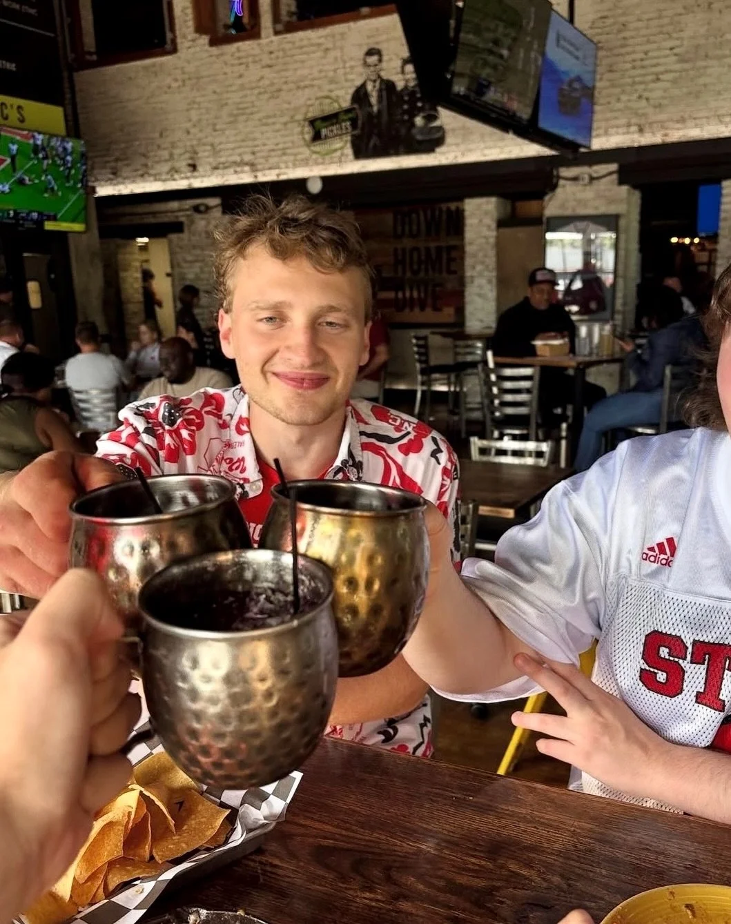 Blackberry, Rosemary, Cranapple&hellip; oh my!

Our new fall mule menu is cheers-worthy. Come in and try them all. 🍂