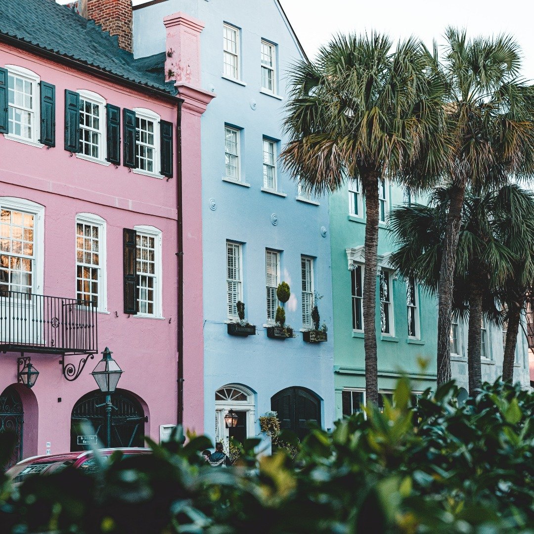 🌴WEEKEND NANNY IN CHARLESTON🌴⁠
⁠
An active family in Downtown Charleston is in search of a top-notch weekend nanny to join their family! Spend your weekends exploring South of Broad with some great adventurous kids! They are looking for someone who