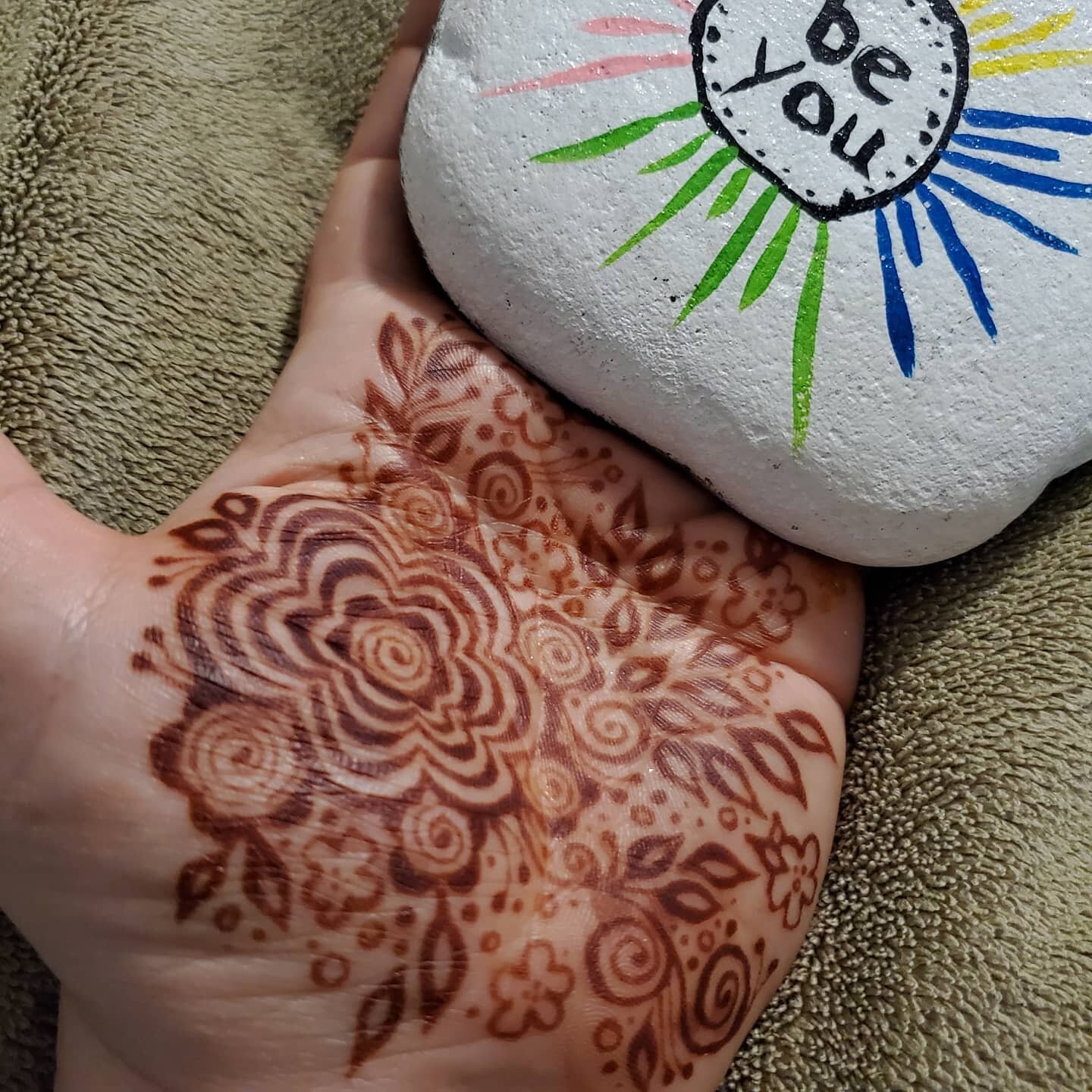 Get excited!! There's a special coming, but you'll want to act fast:

Thursday, March 18, will be our first ever $30 Thursday! These are 20 minute sessions, so 5 minutes more than our mini session for $5 less!

If you have never experienced henna bef