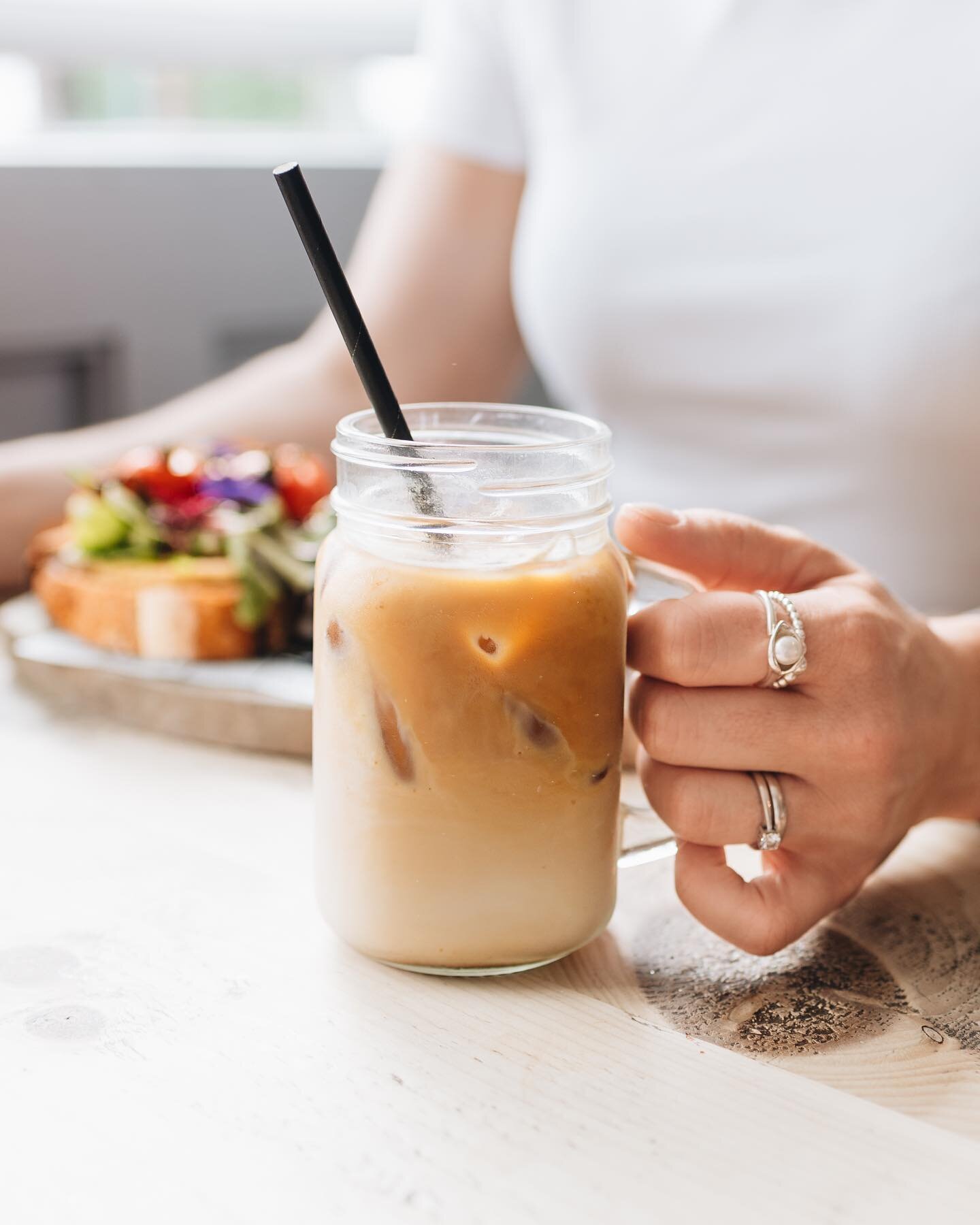 We&rsquo;re stepping into iced coffee season and quite frankly couldn&rsquo;t be more happy about it! We stock a range of plant based and free from milks for you to choose from 🌱
.
.
.

#coffee #coffeetime #mondaymotivation #icedcoffee #icedlatte #m