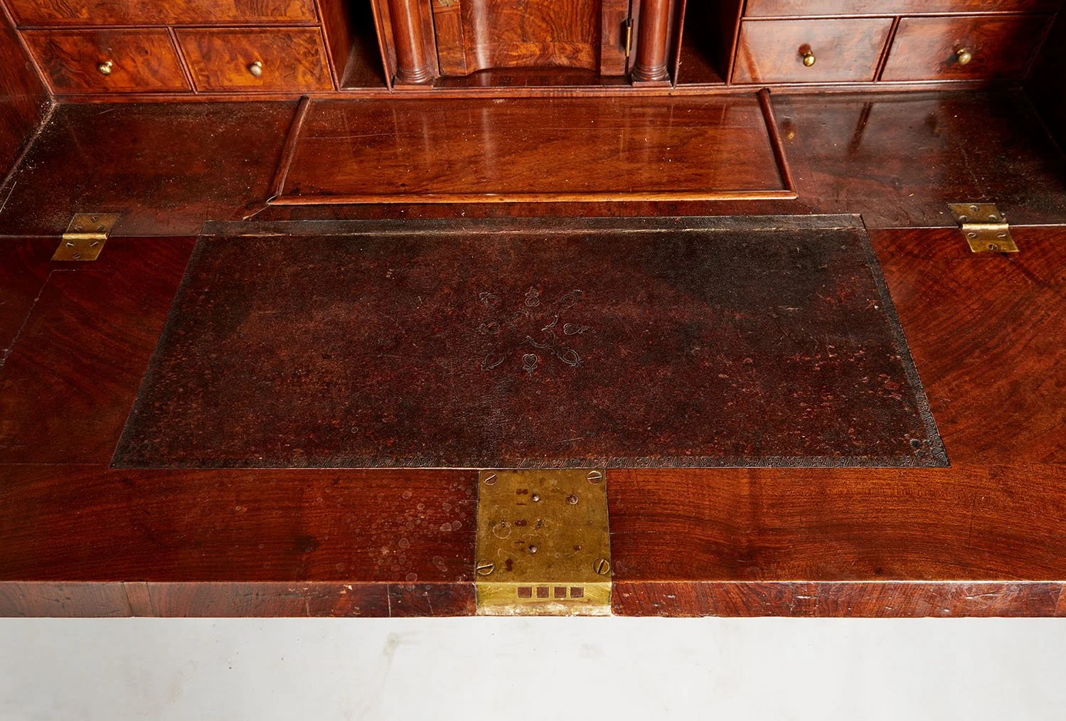 Tall-desk-56426.jpg