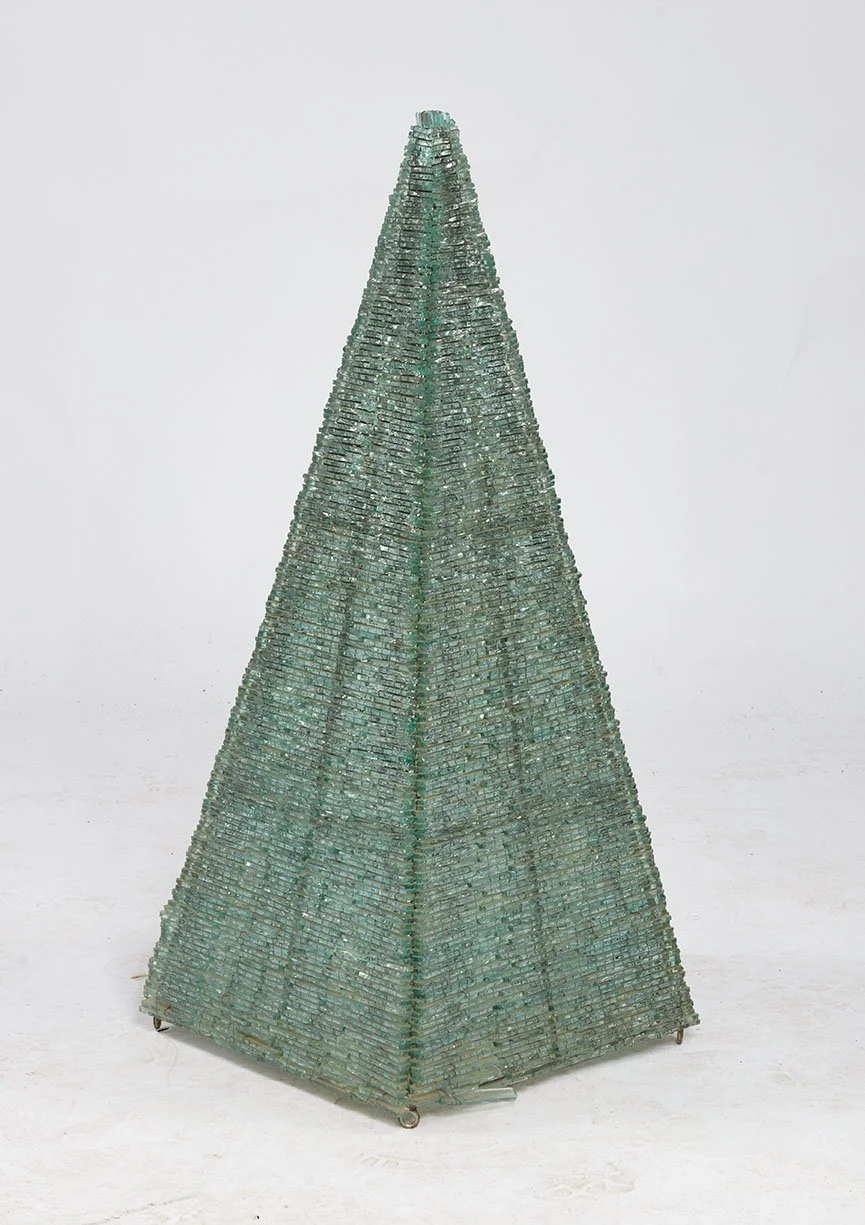 Glass-Pyramid-51359.jpg (Copy)