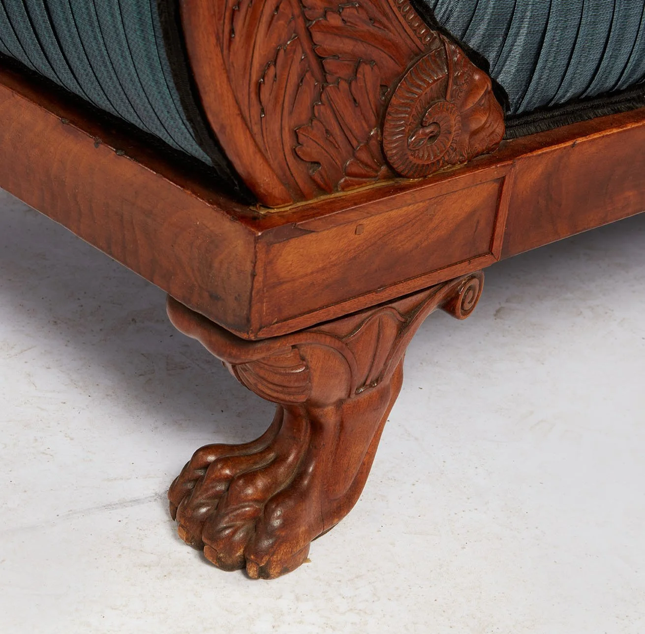 Blue-Chaise-51332.jpg