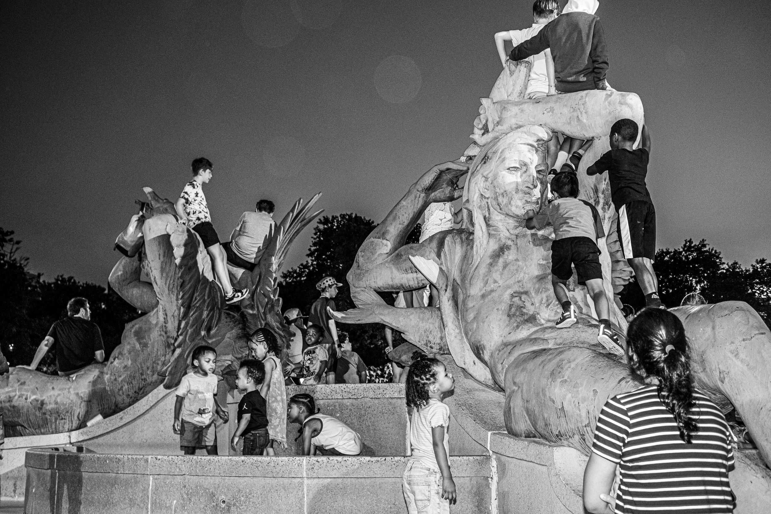 Sammy Rivera, Kids In Logan Circle Fountain