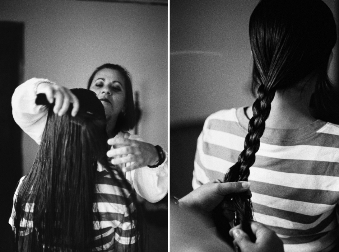 Sammy Rivera, (Diptych) Mom Brushing Zamara's Hair / Mom Braiding Zamara's Hair