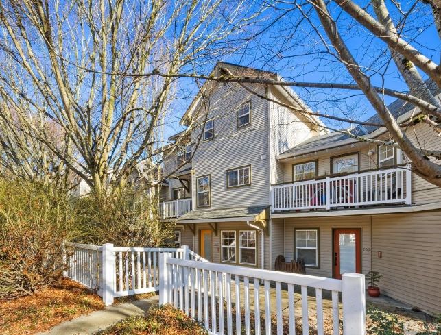 Represented the Seller | Seattle | $585,000 