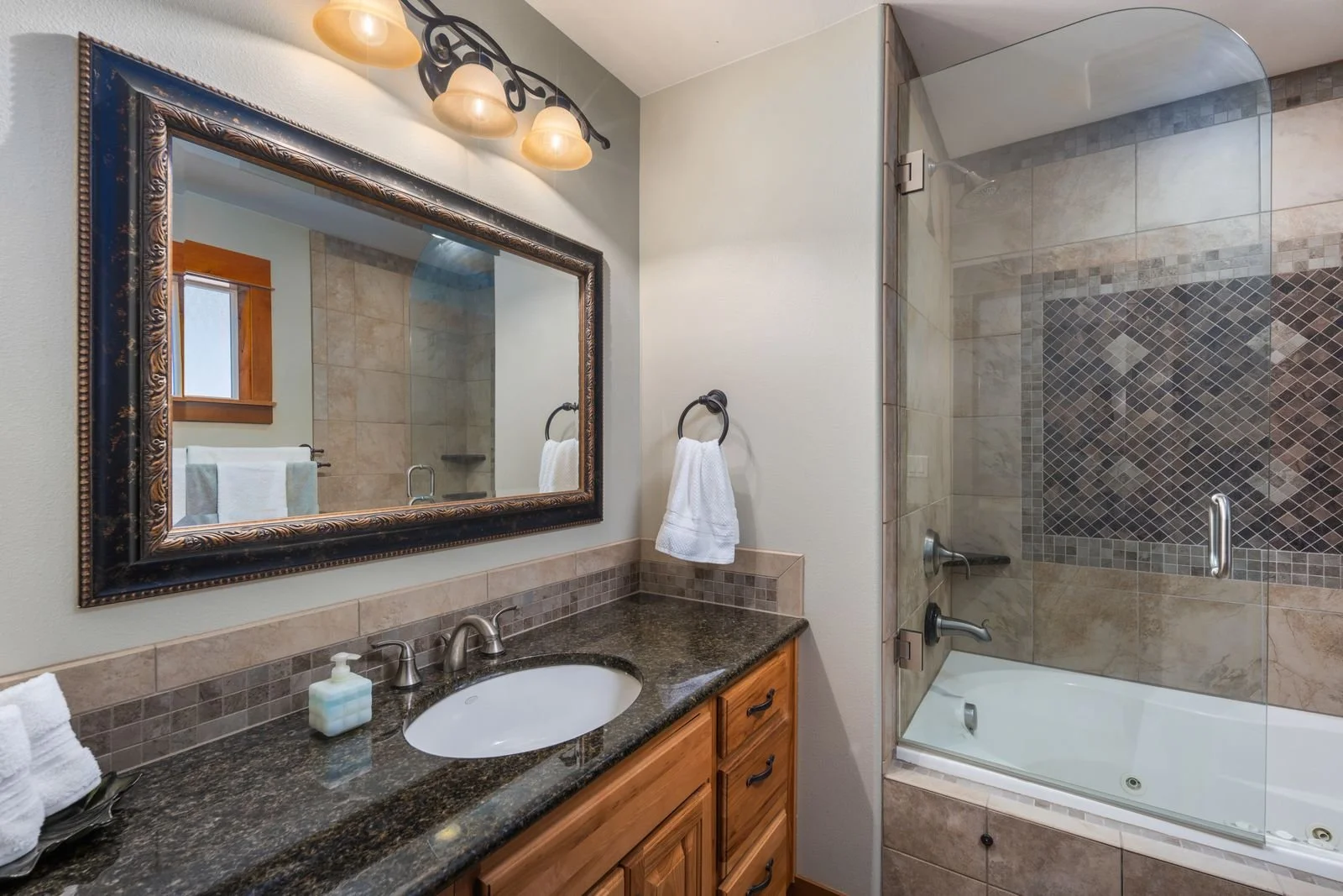 33_Acre Photo-30.jpg