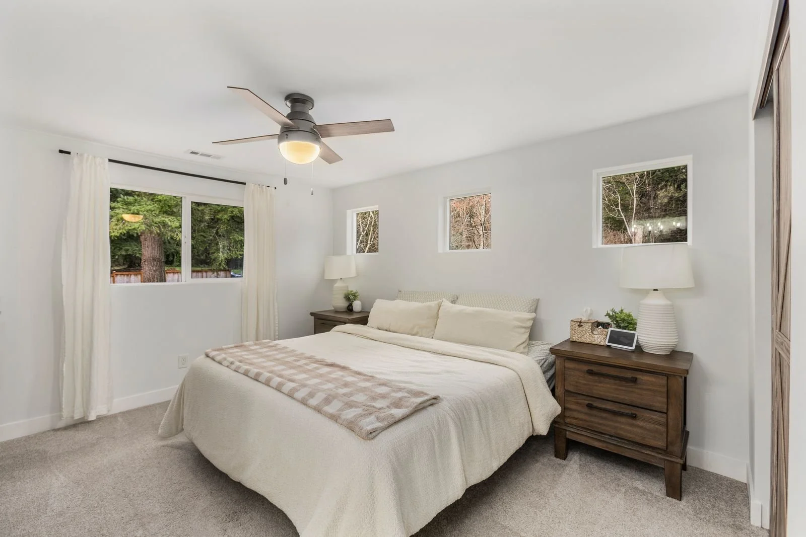 17_ACRE Photo-16.jpg