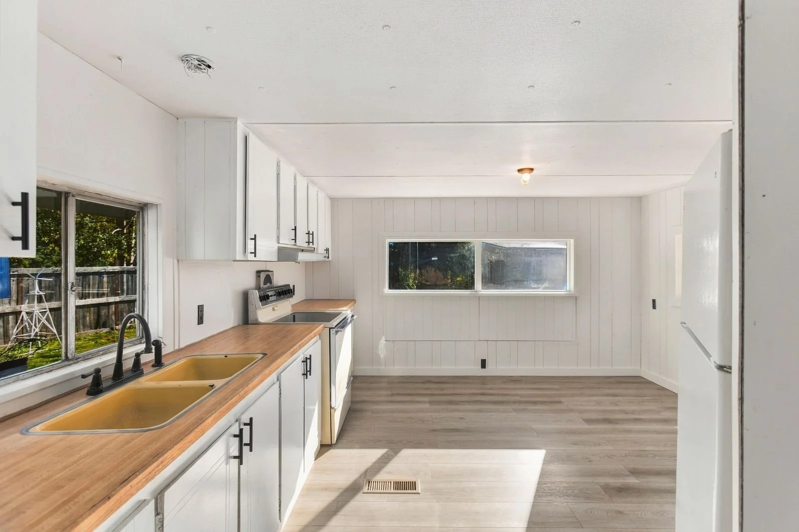 8_Acre Photo-6.jpg