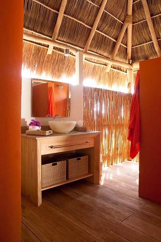 EchChicSuite_Bathroom.jpg