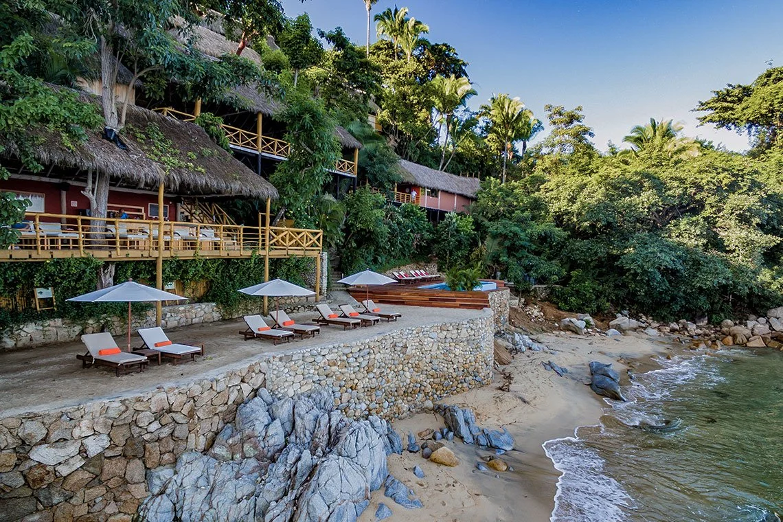 xinalani-beach-club-puerto-vallarta.jpg