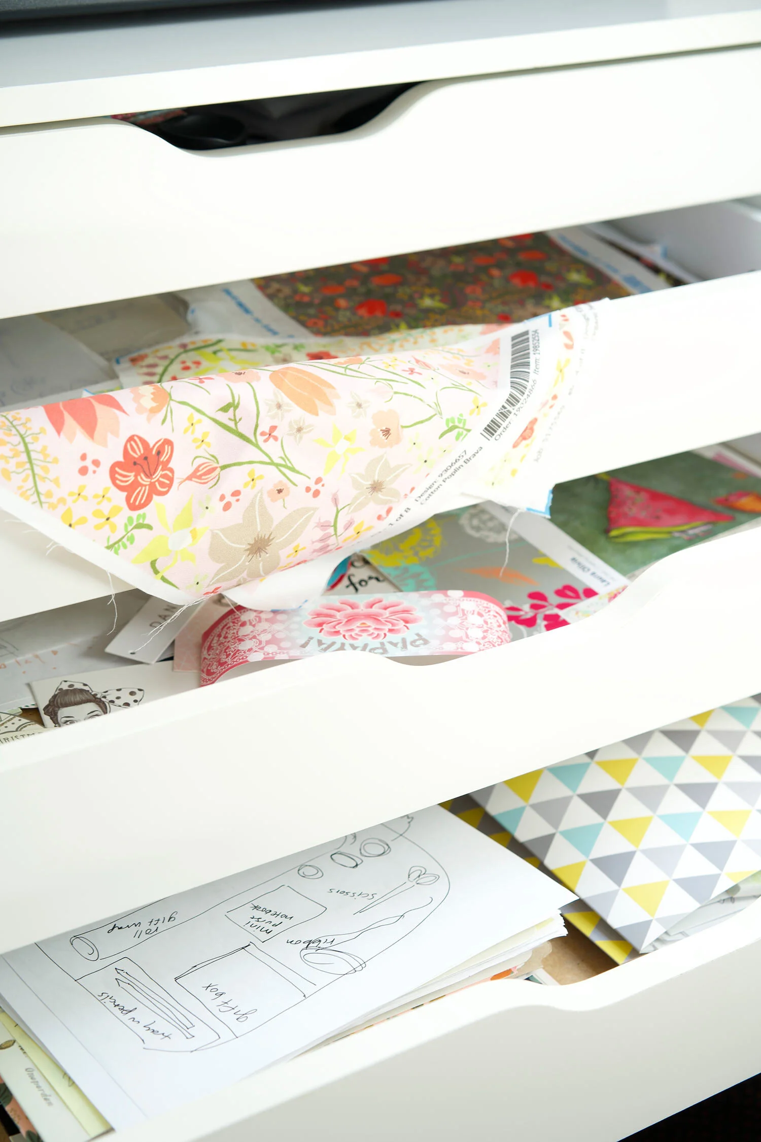 Ginger_Deverell_StudioDetails9_72.jpg