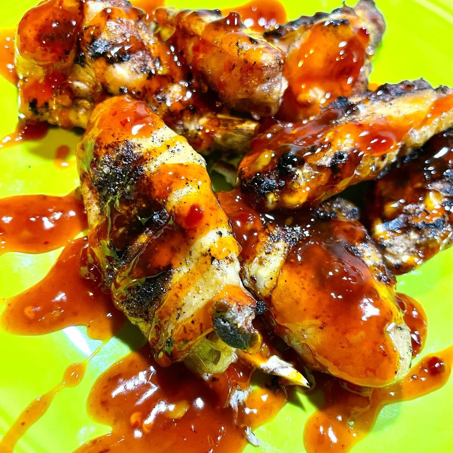 Give me some wings, American Thighs rub, an hour over hot coals and @meijerstores Sweet Chili wing sauce and I’ll give you some of the best damn wings you ever tasted.
Don’t need nothin’ but a good time time, and it don’t g