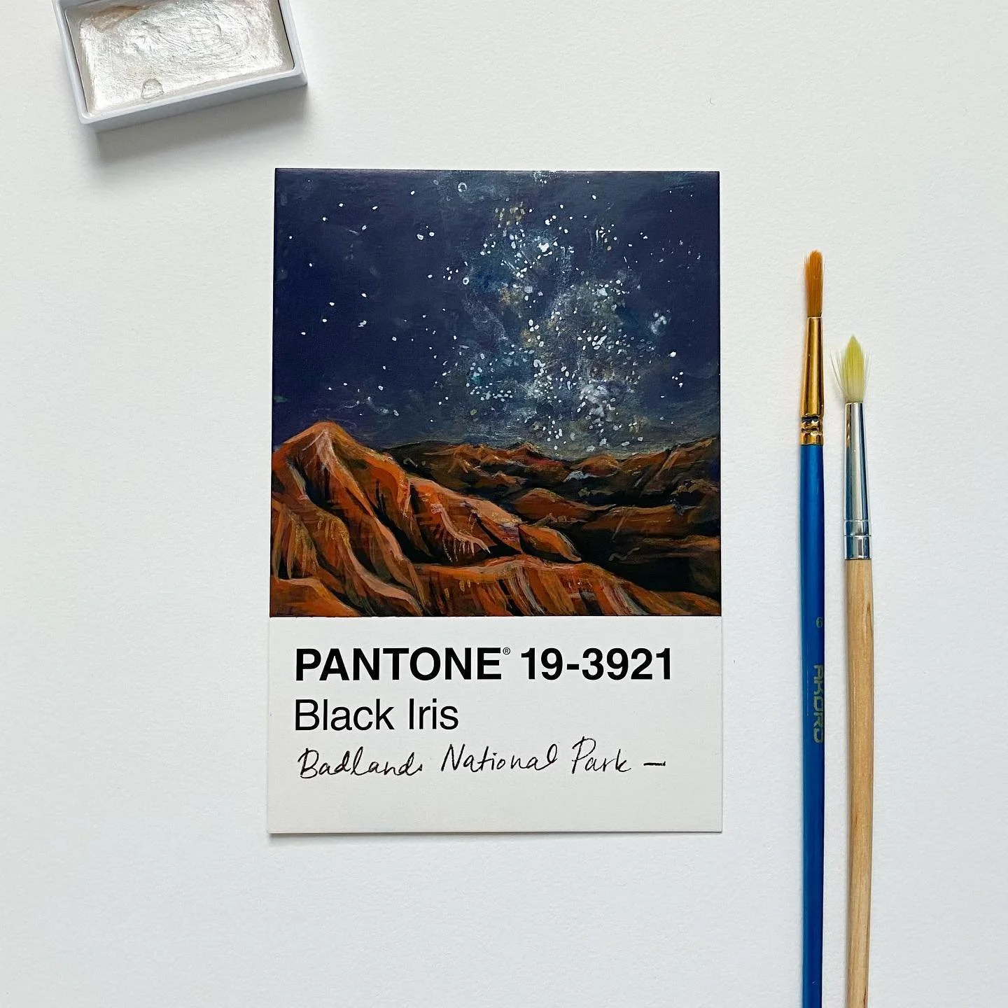 17 ⛰️ 🌚 

Totally bringing this back up 2 years later BUT ITS FINE 🫣 I will not abandon it this time folks!! Day 17 is a really old painting (dated august, 2021) that I&rsquo;ve gifted away and now regret :&rsquo;)
.
.
.
.

#gouacheart #gouachepain