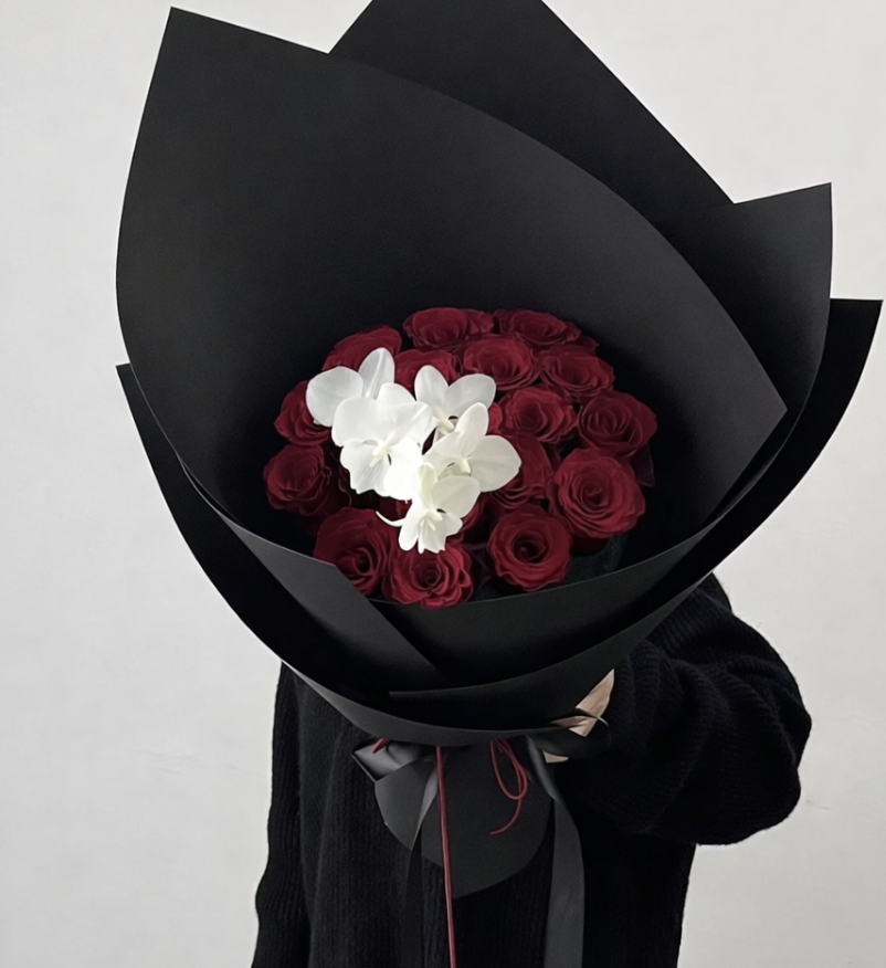 Velvet Noir - White Moon