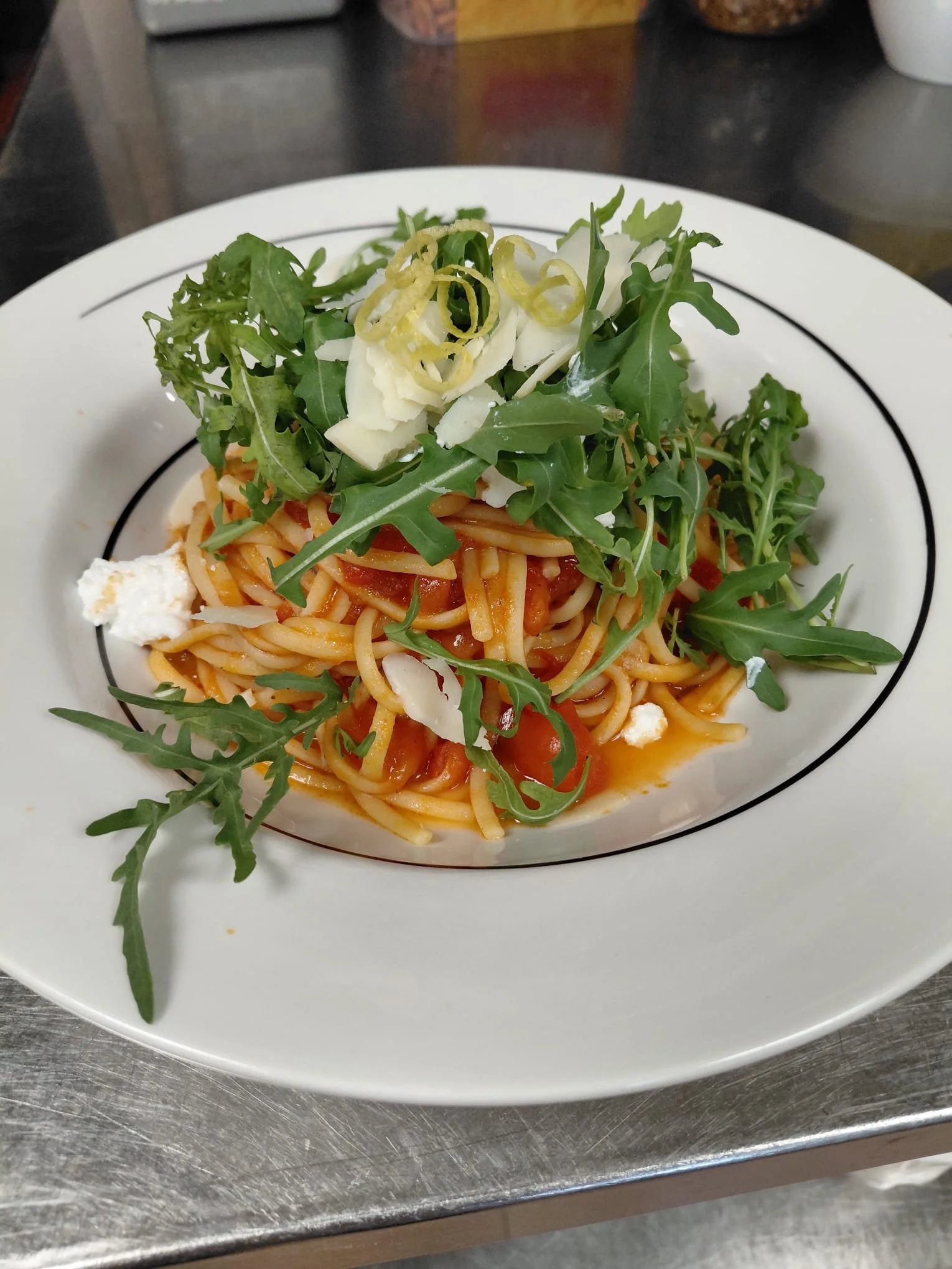 Linguini al pomodoro e limone