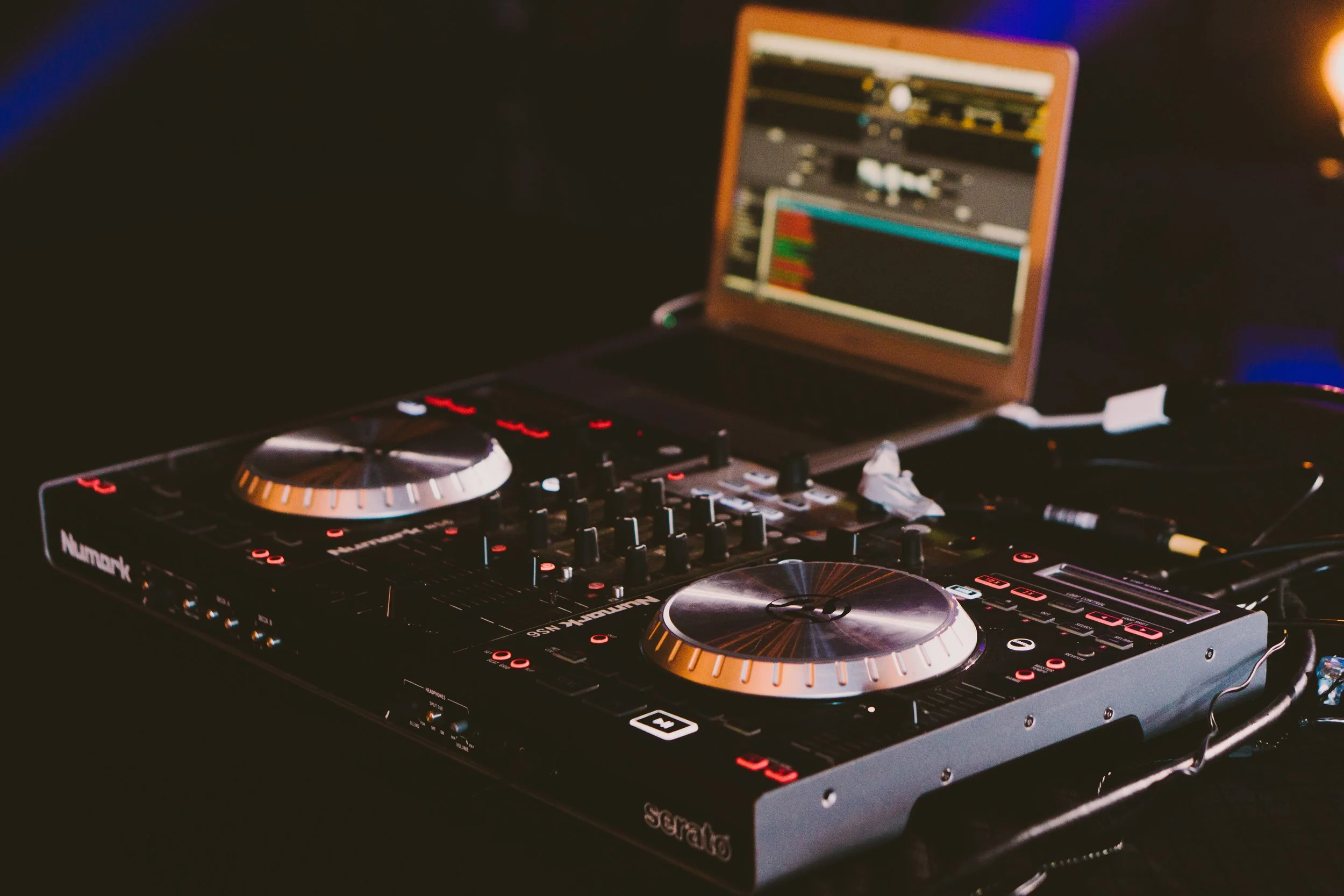 500 Words a Week - What does a DJ and a S&amp;C coach have in common?
