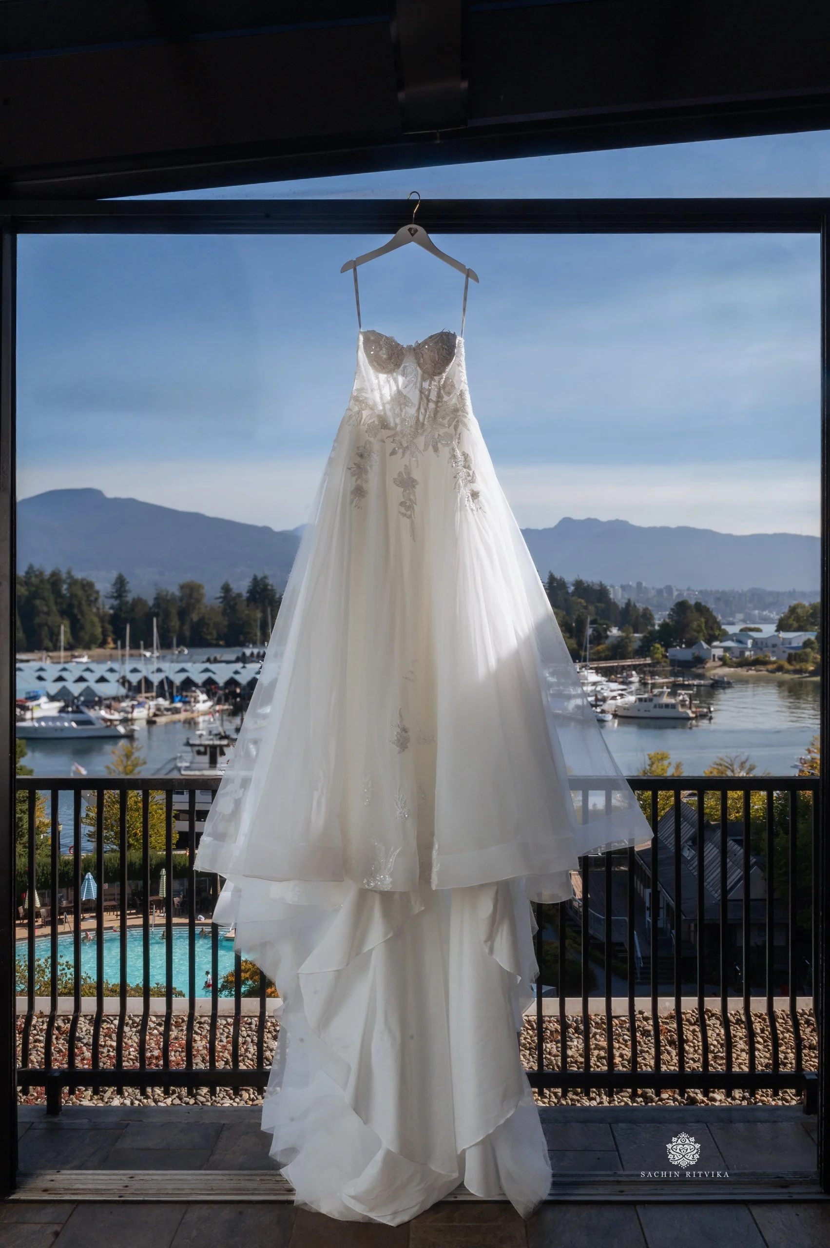 Vancouver-Luxury-Wedding-Westin-Bayshore-02