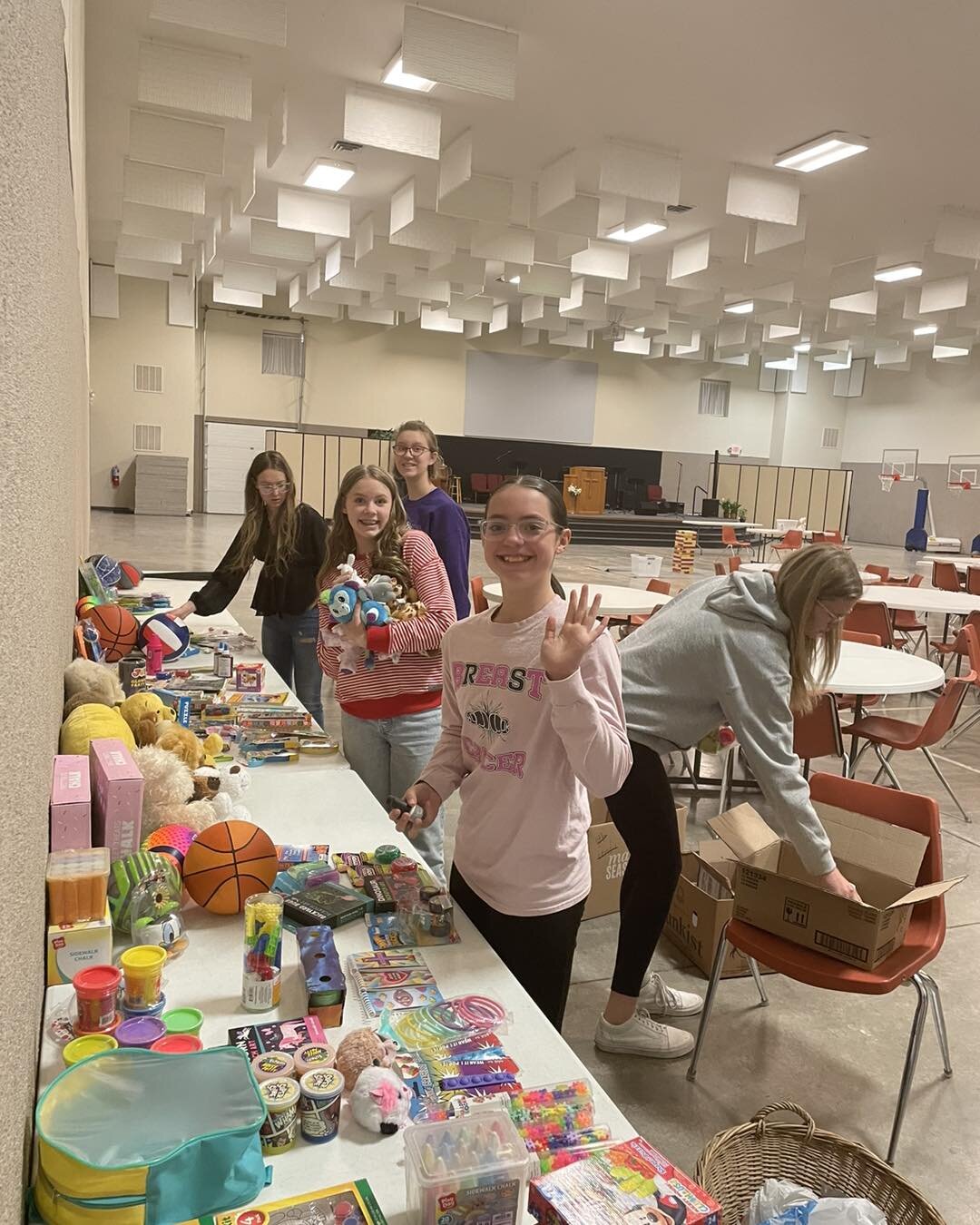 Many thanks to those who stopped by Sunday evening to help setup for the AWANA Carnival, including our youth group who gave up their usual game + open gym time to help serve!