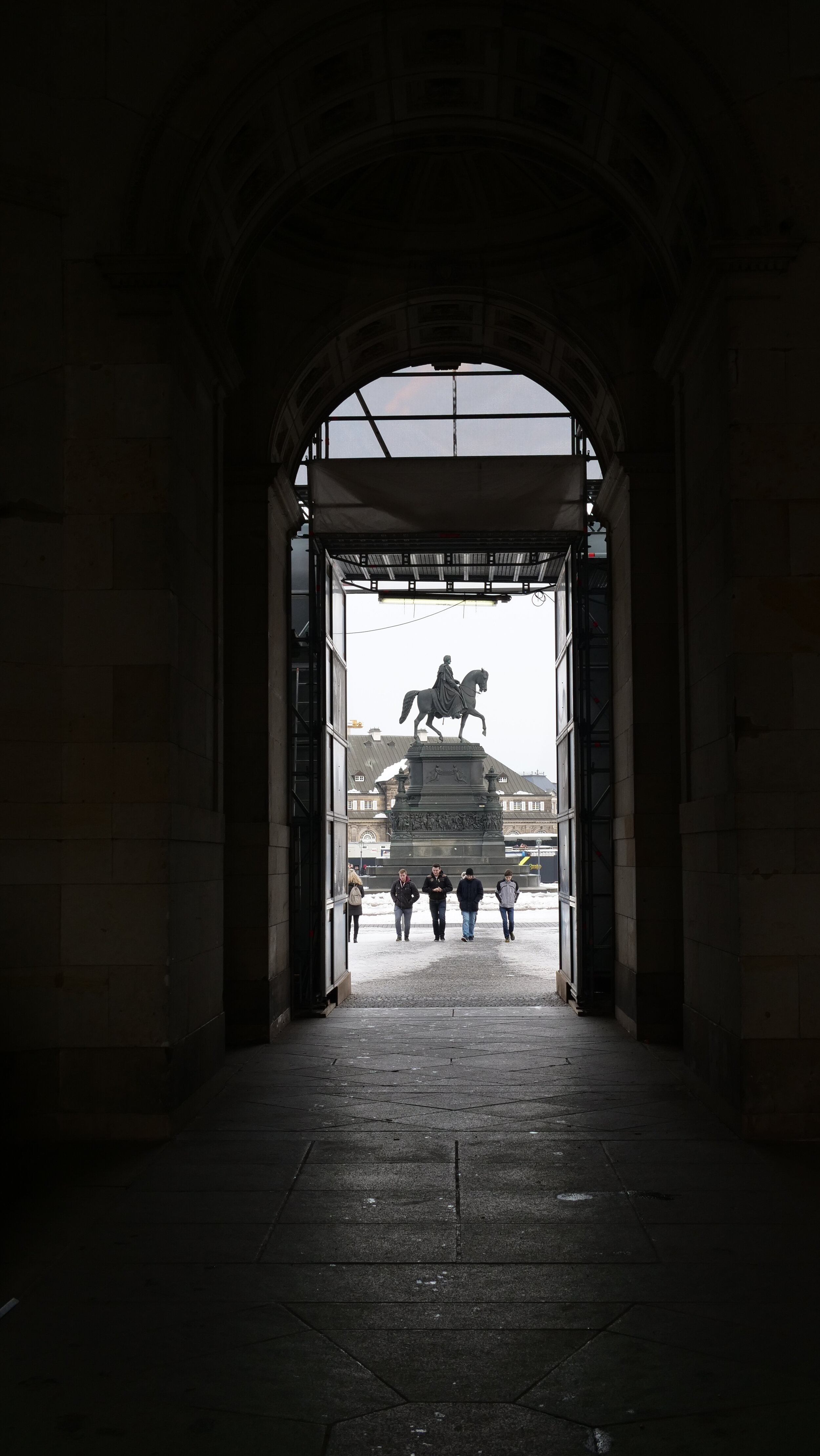 [2019_02_07] Zwinger Dresden Straßenscene.JPG