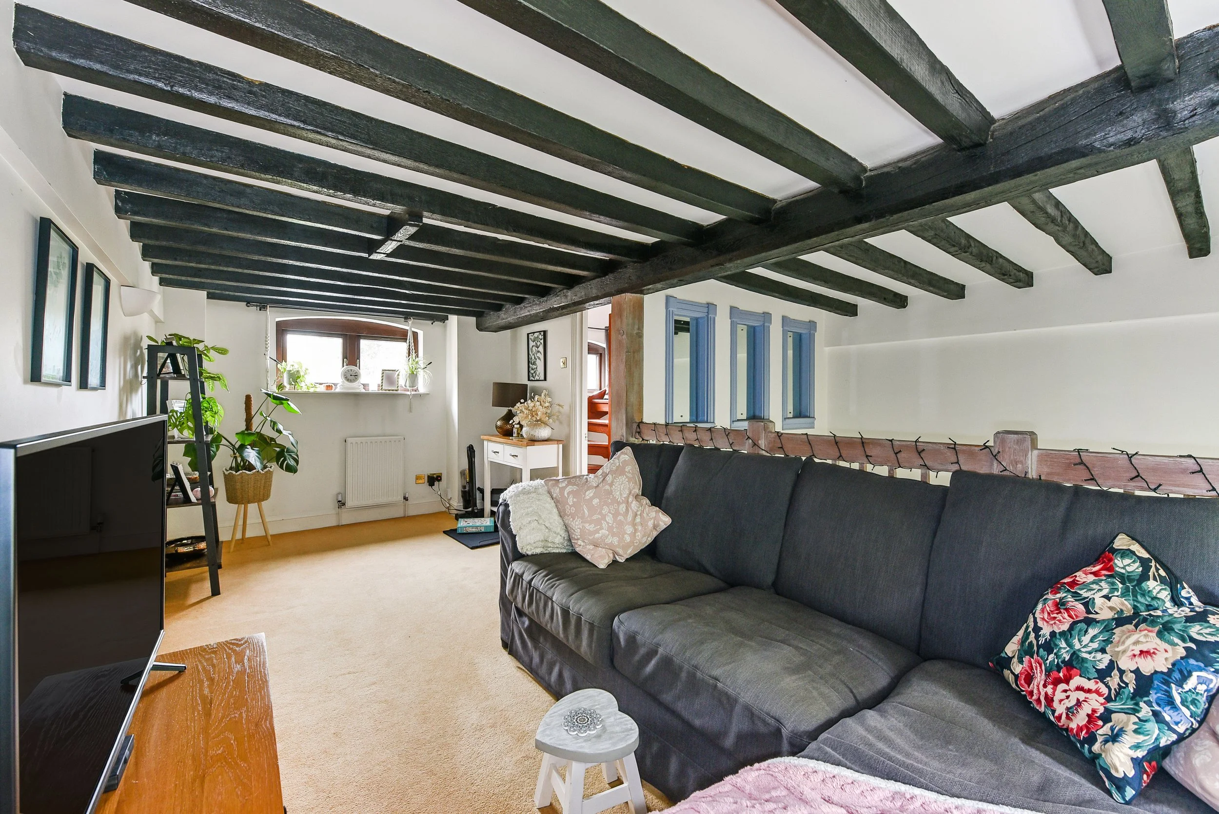 3.Lounge to Dining Area.jpg