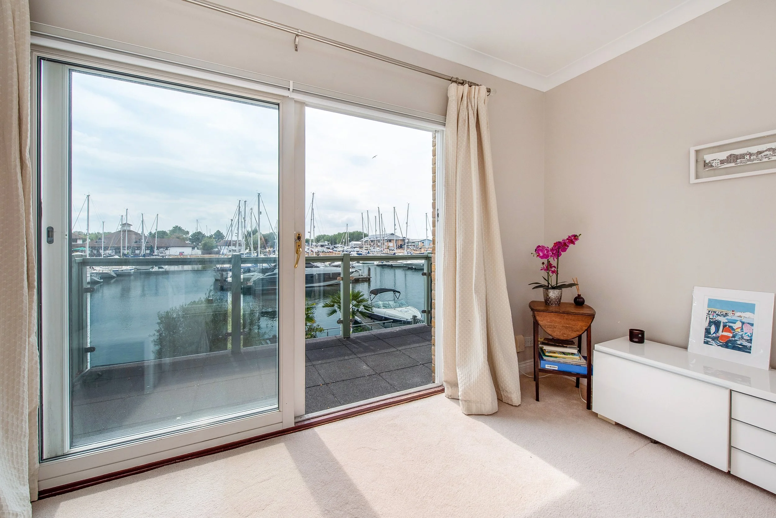 Lounge to Balcony.jpg