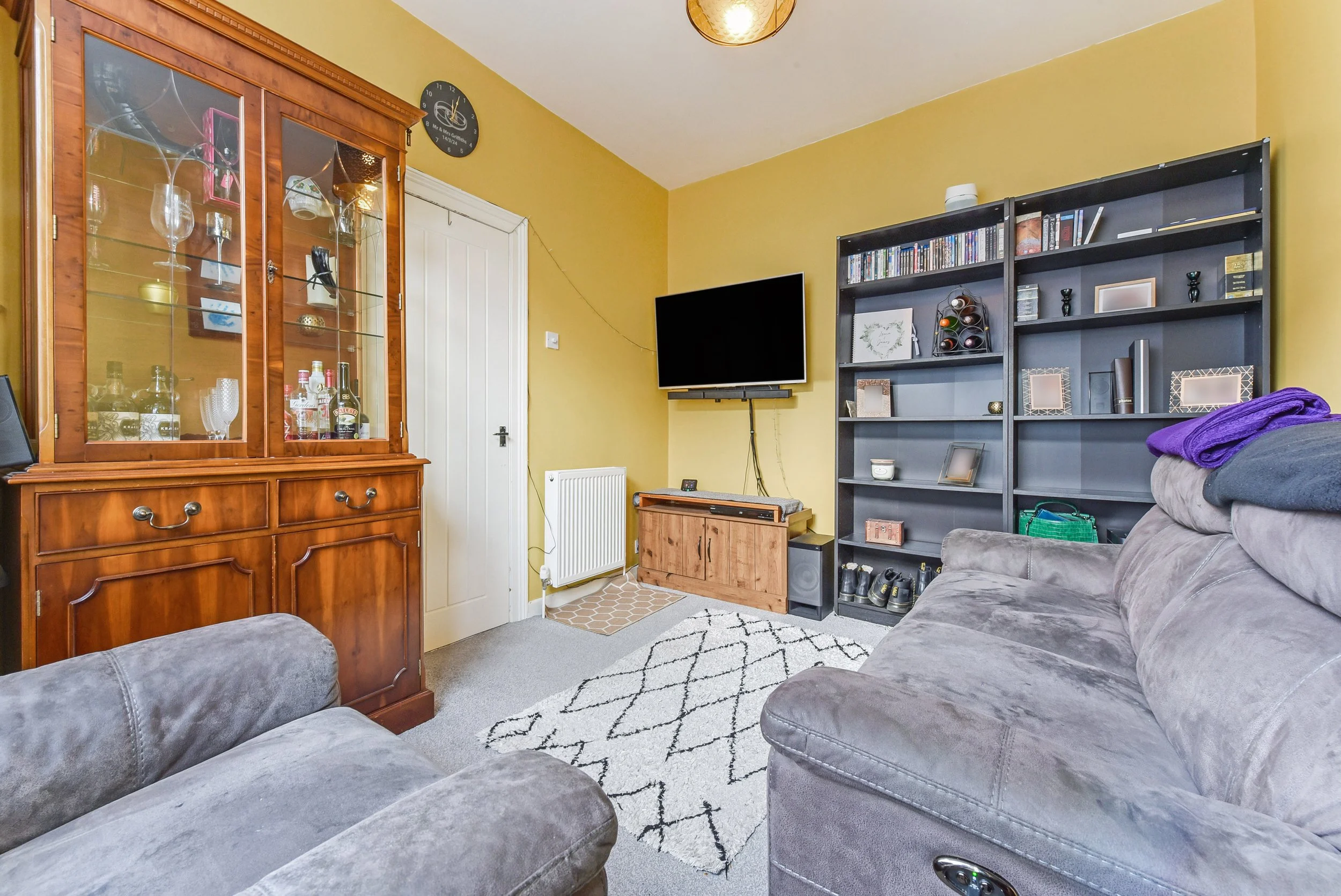 Living Room Reverse.jpg