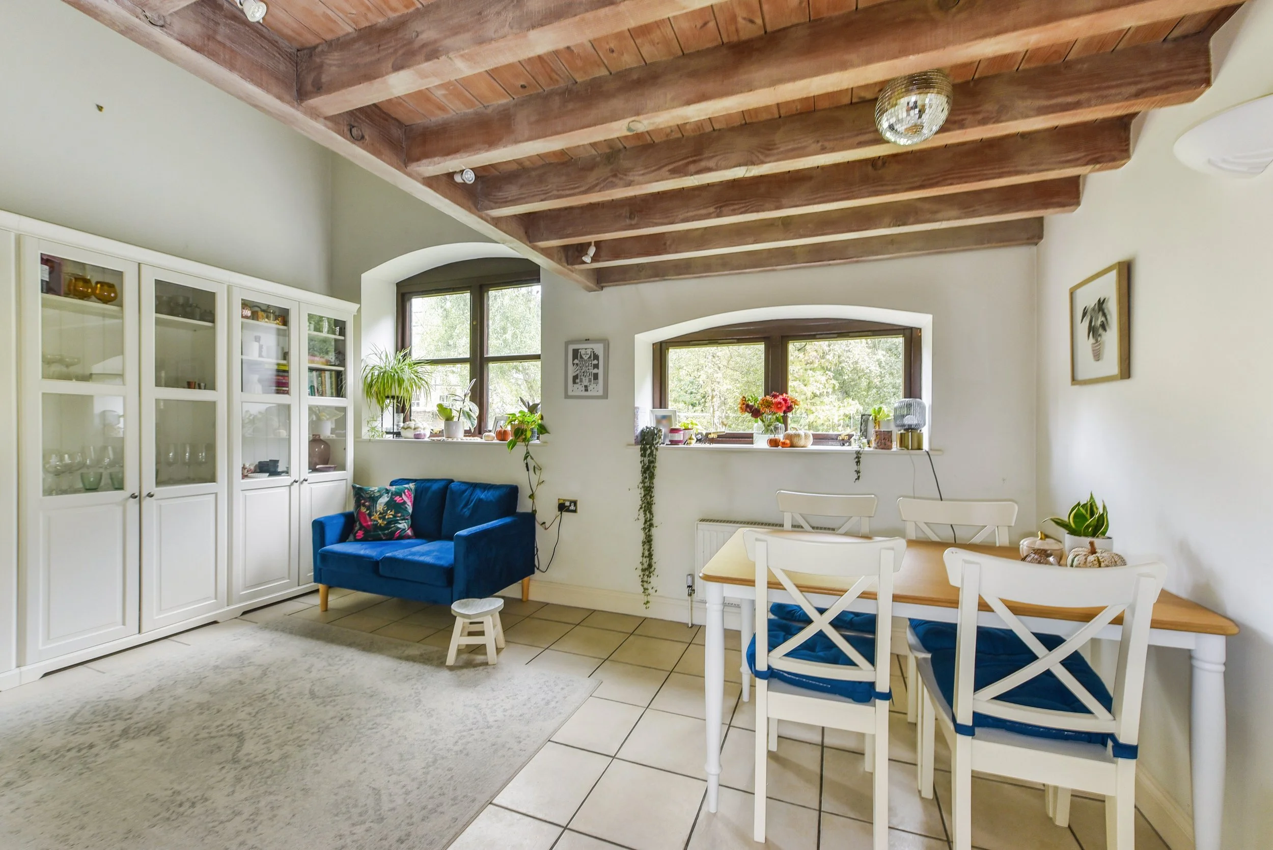 Dining & Sitting area.jpg