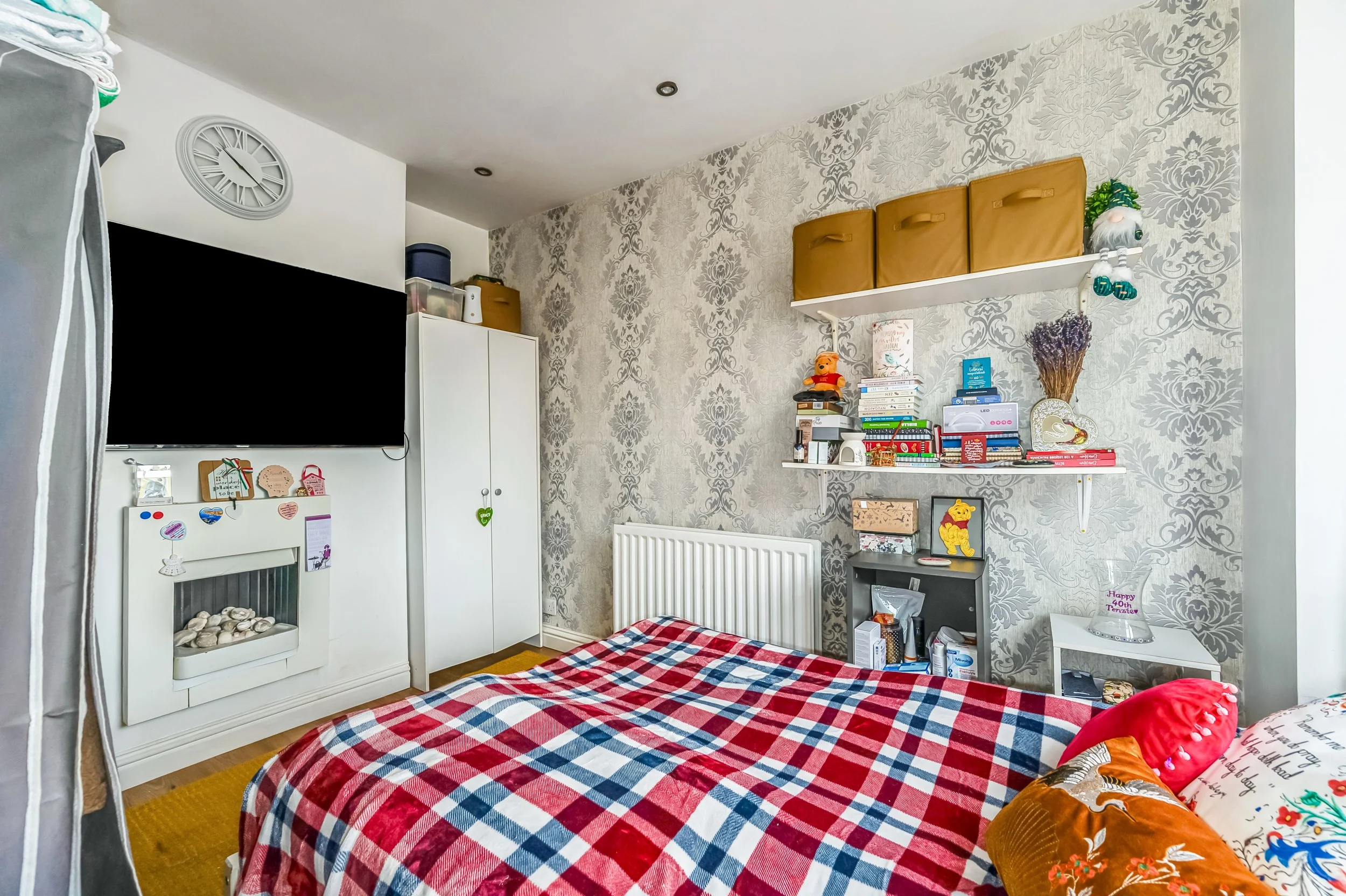 Lounge space (as bedroom).jpg