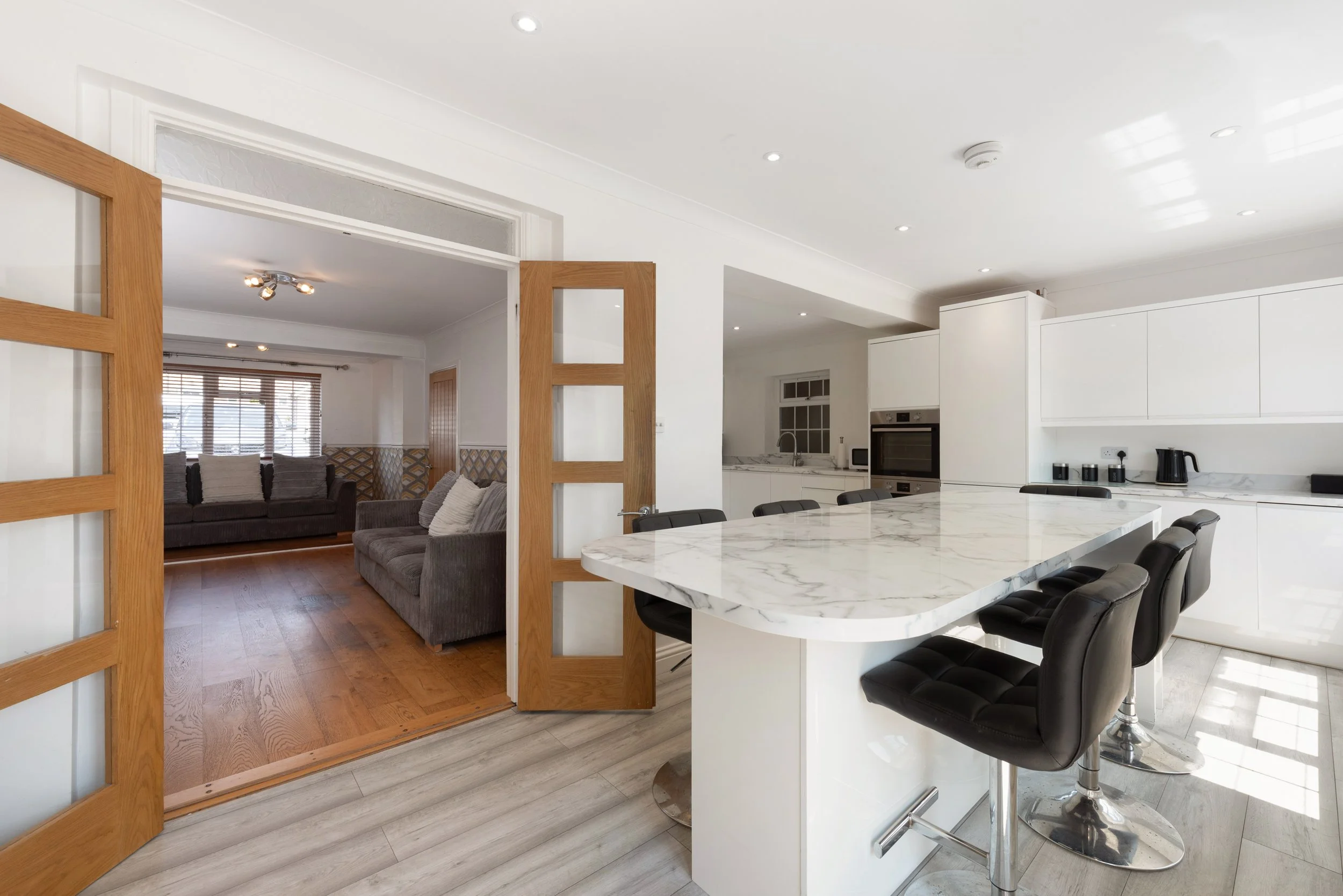 Kitchen2.jpg