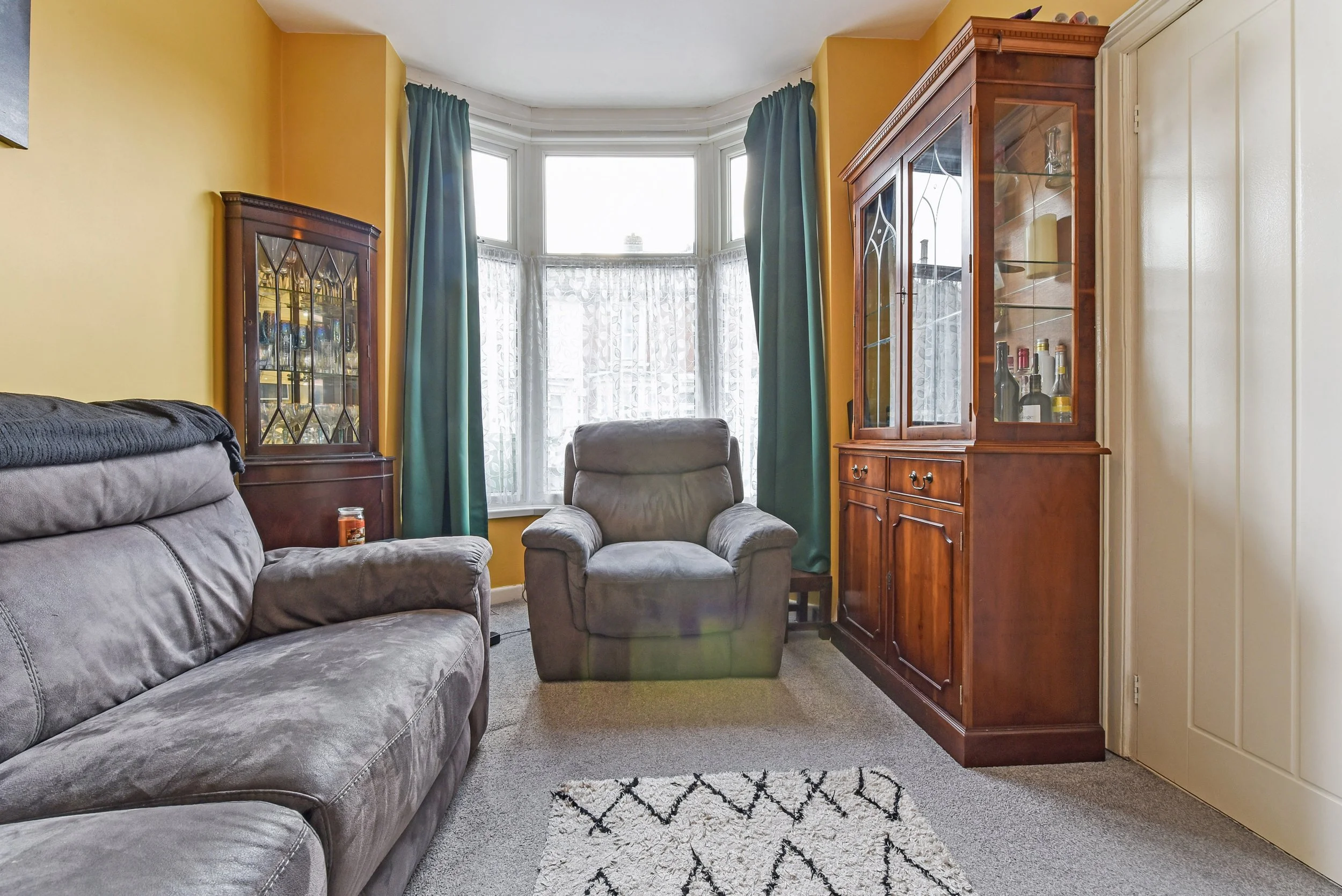 Living Room Side.jpg