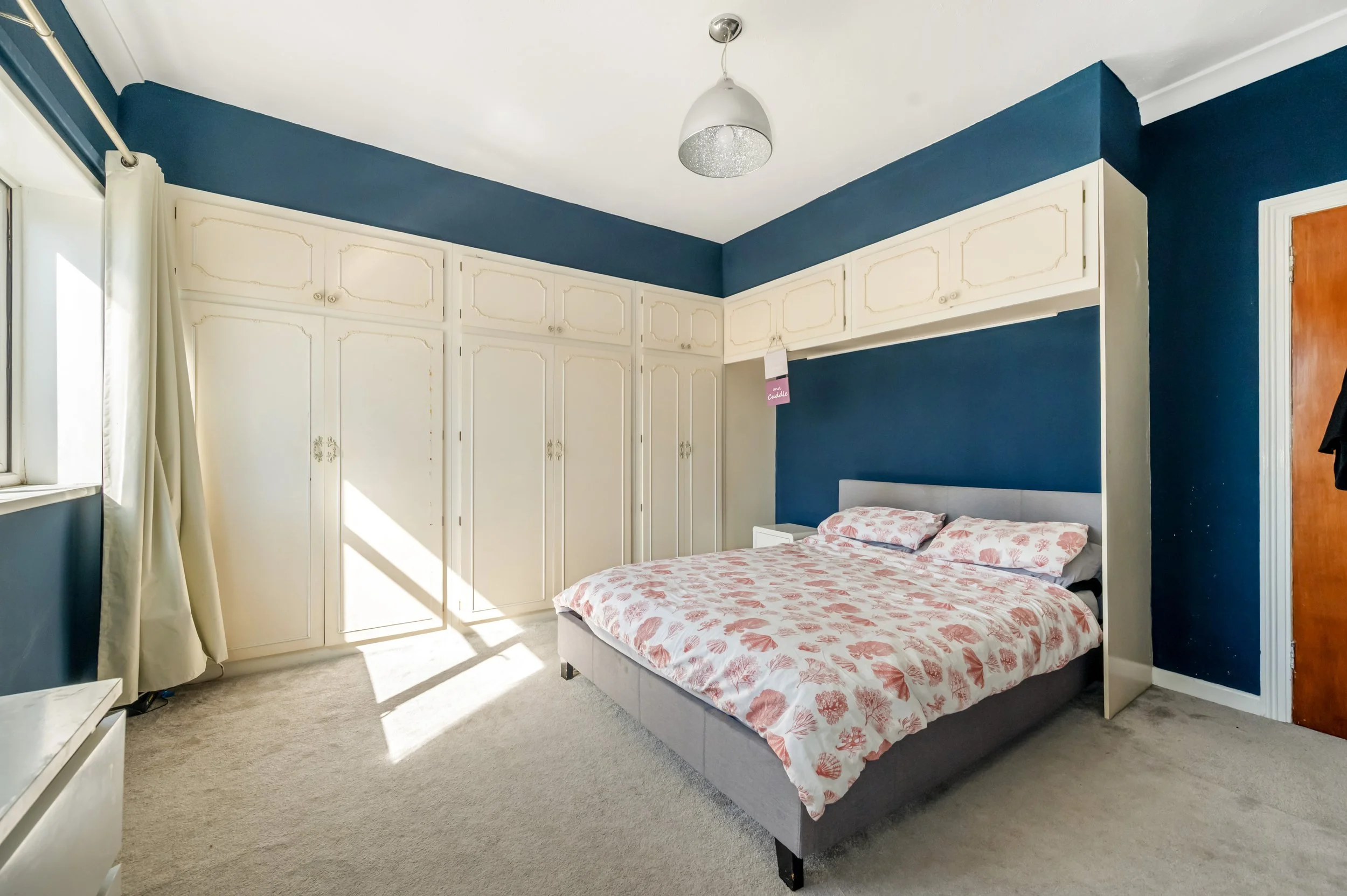 Bedroom 1.jpg