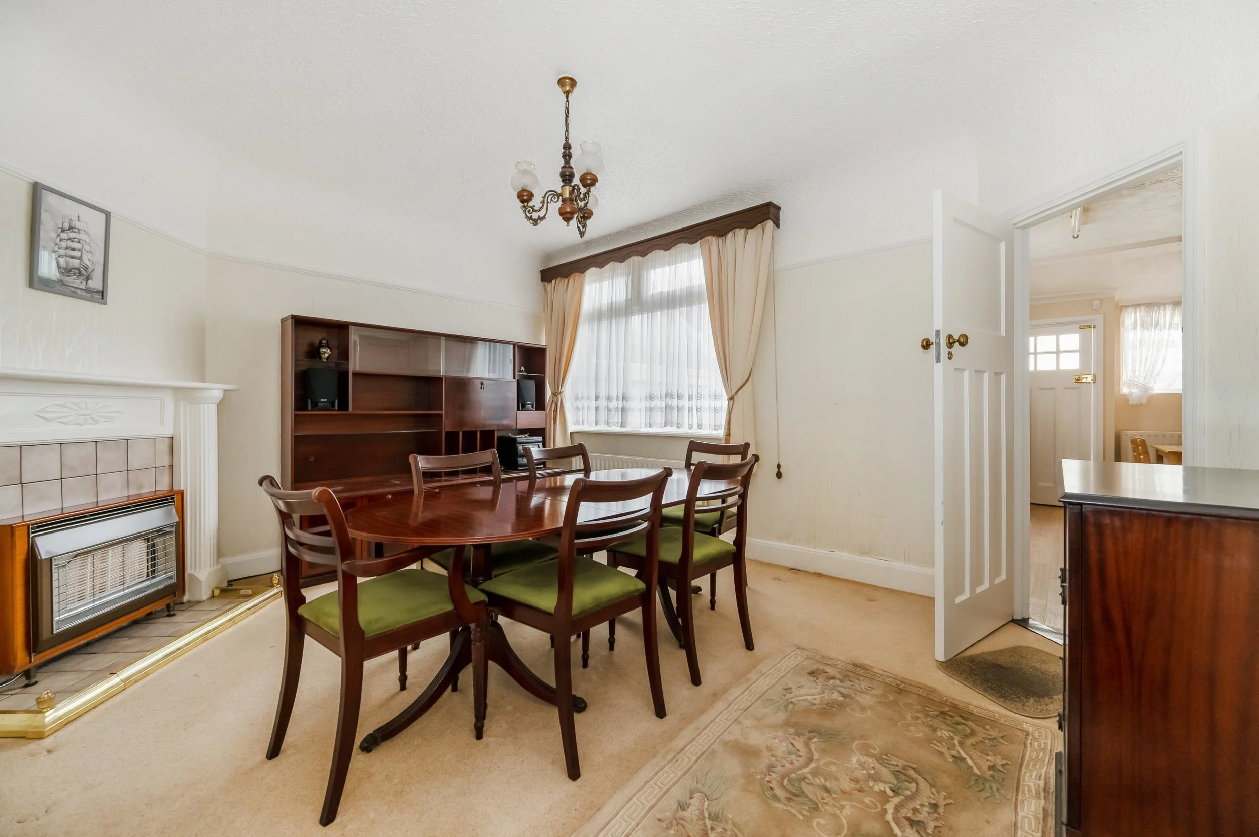 Dining Room.jpg