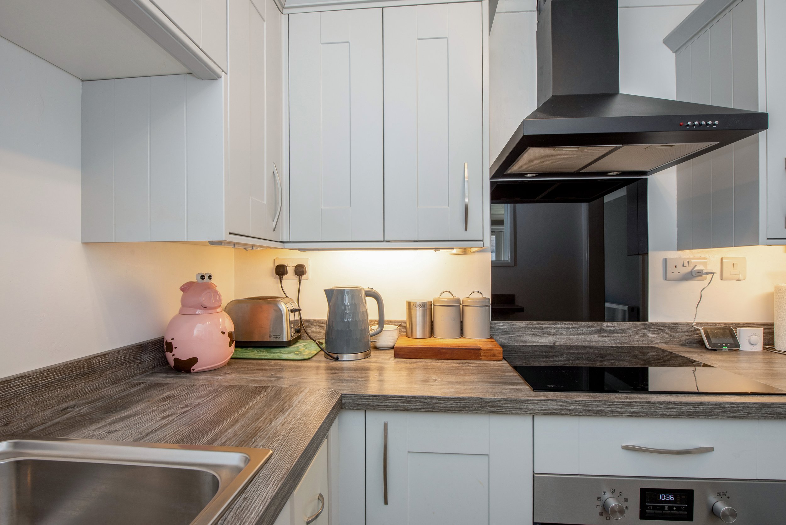 Kitchen feature.jpg