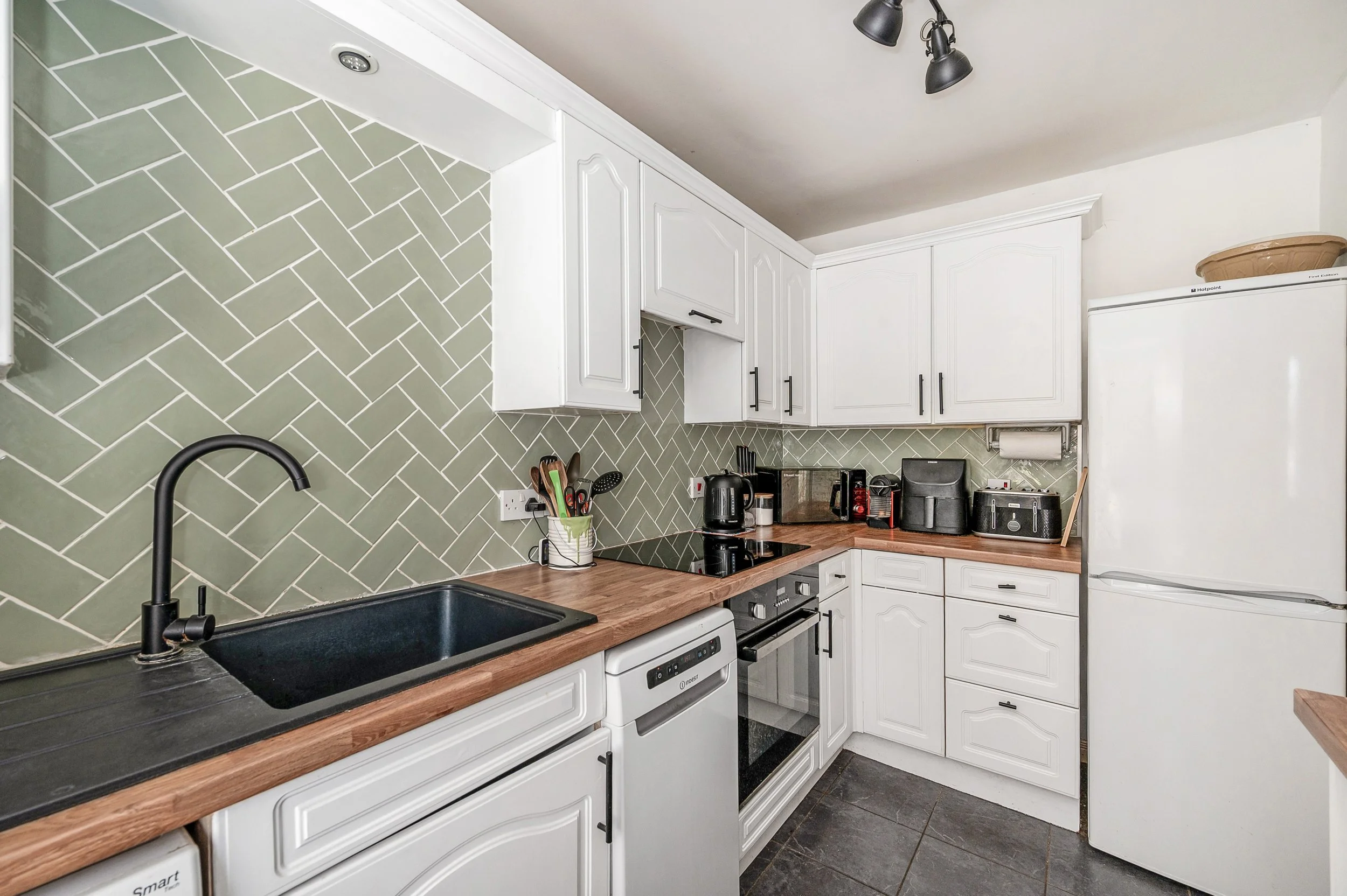 Kitchen Reverse.jpg