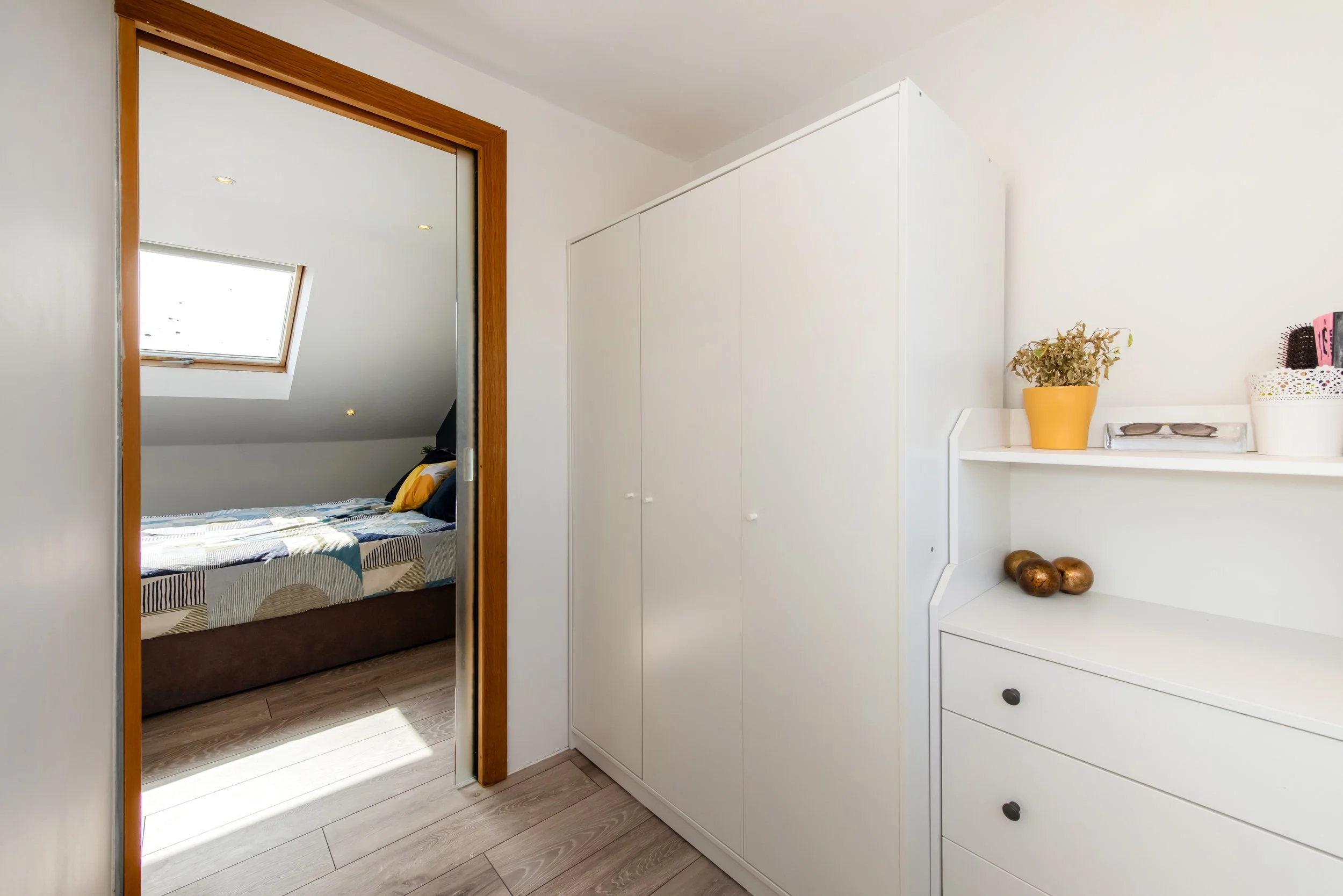 Ensuite to bedroom.jpg