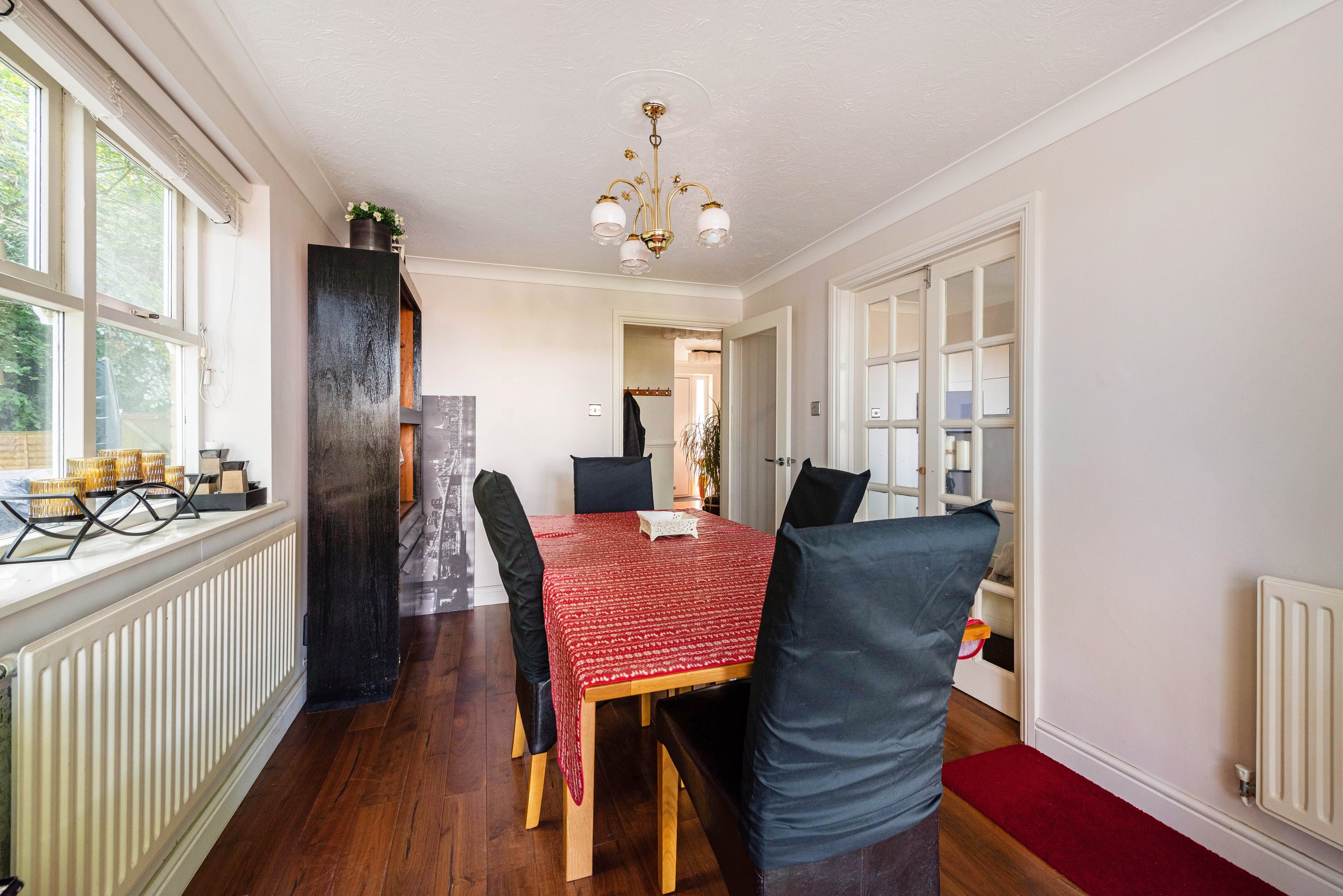 Dining Area.jpg