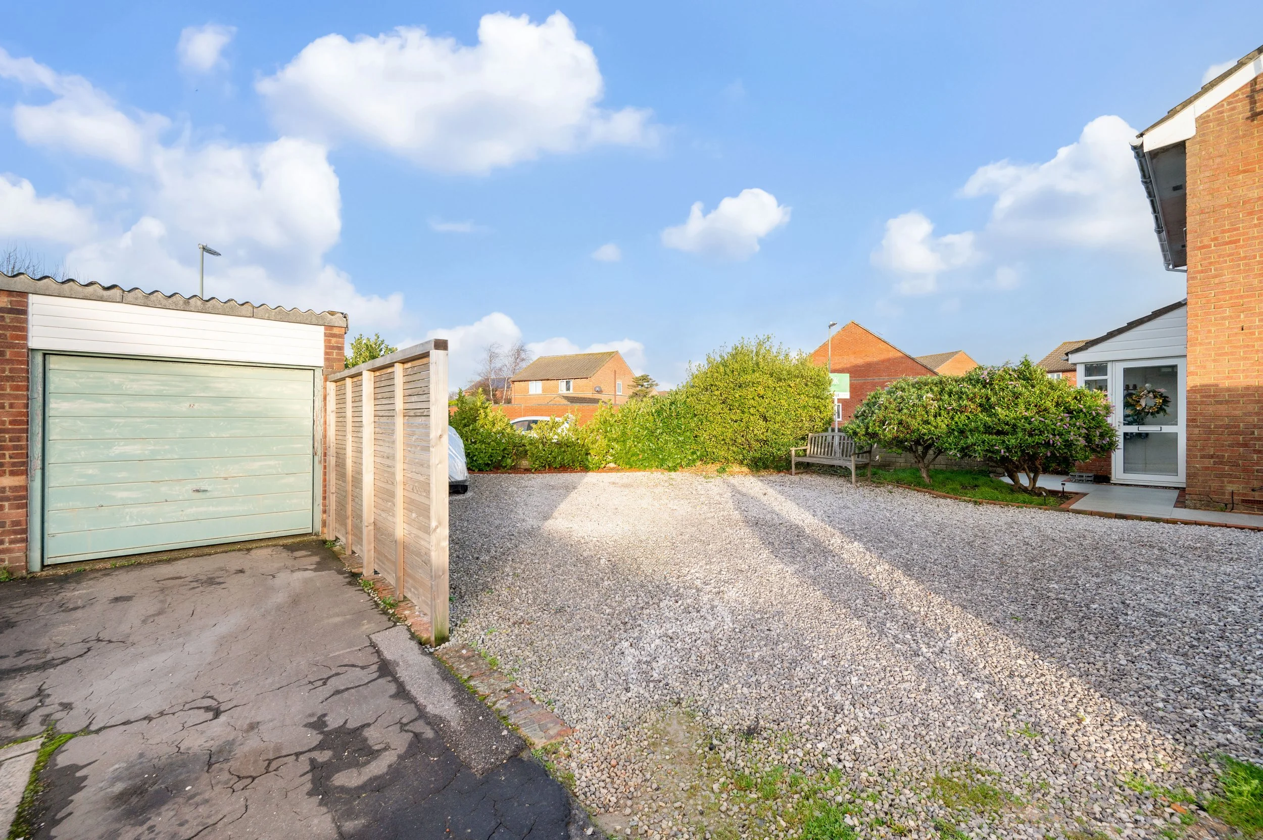 Garage & Driveway.jpg