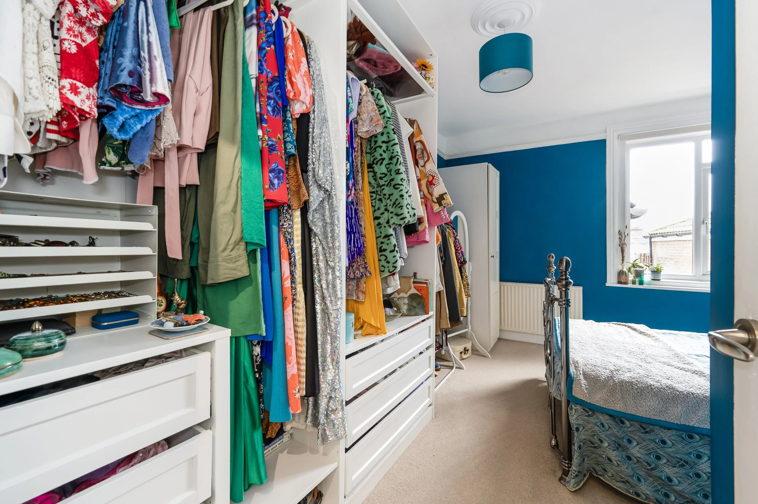 Walk in built in units.jpg