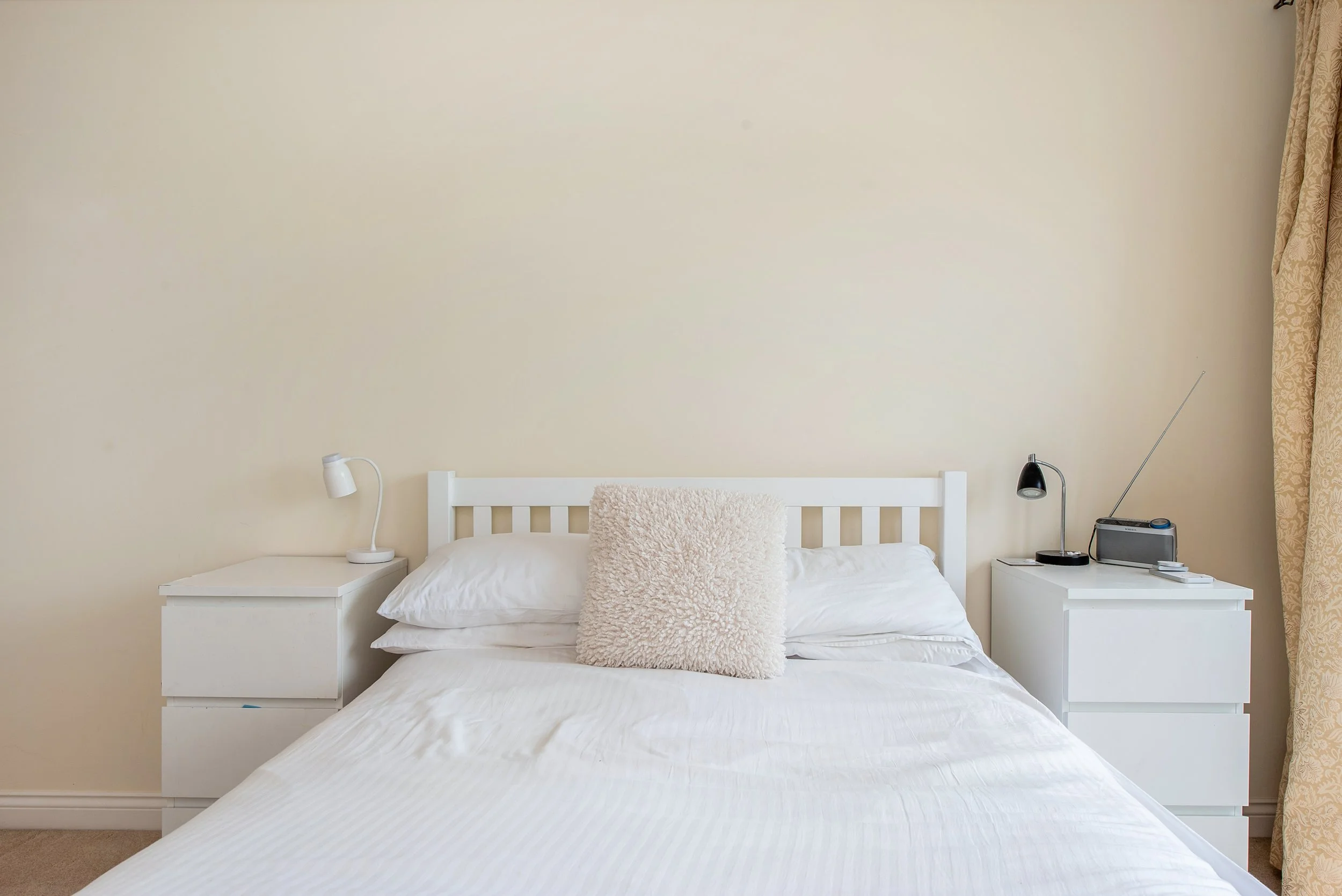 Master Bed.jpg