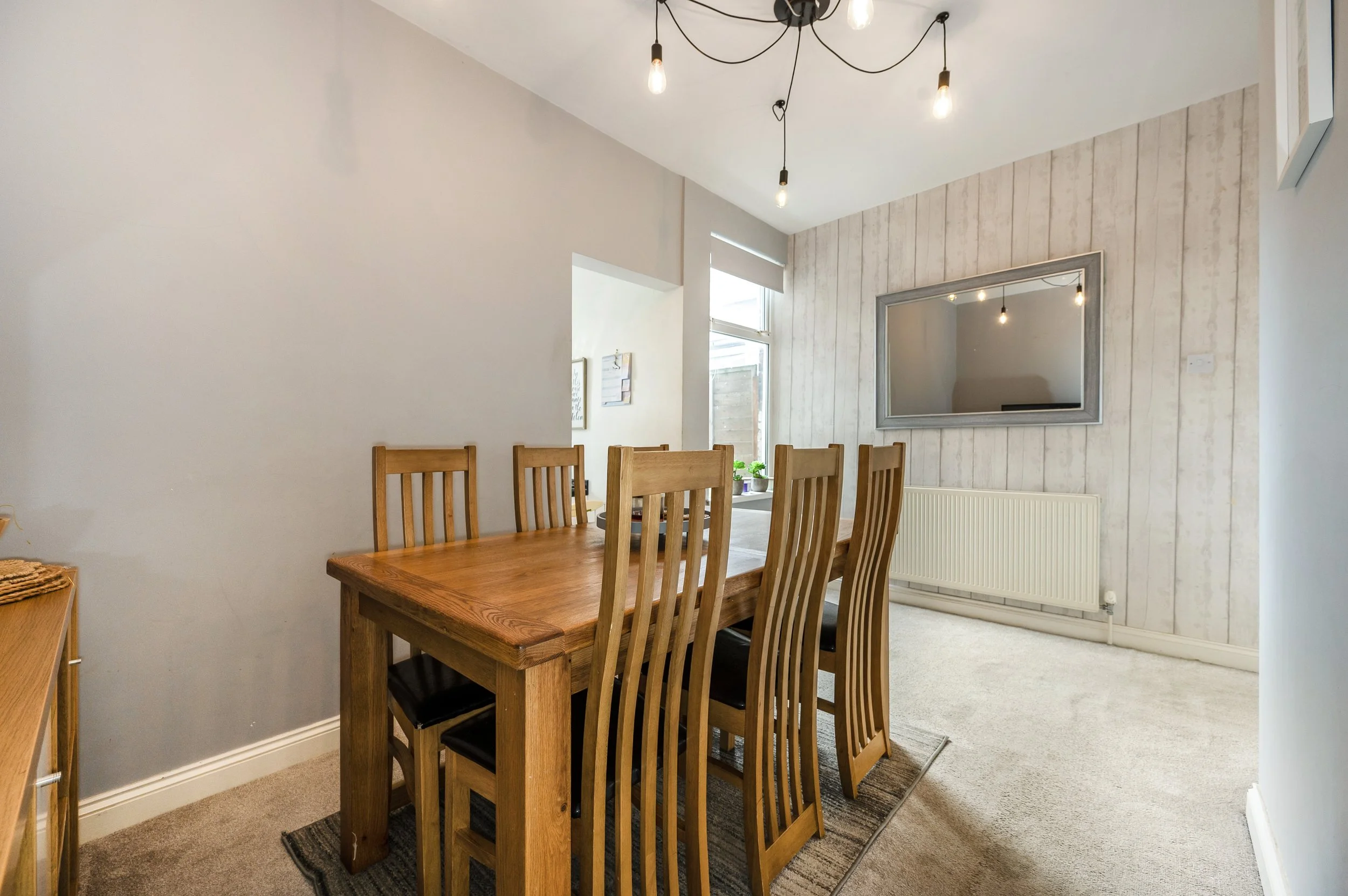 Dining room to garden.jpg