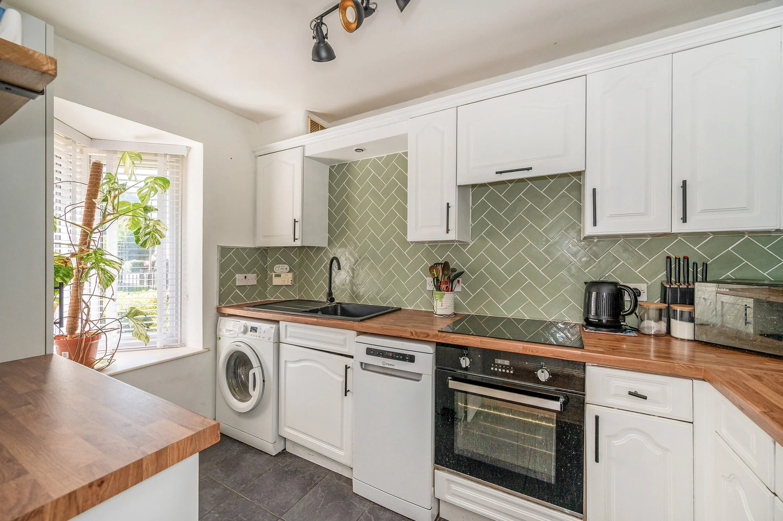 Kitchen Angled.jpg