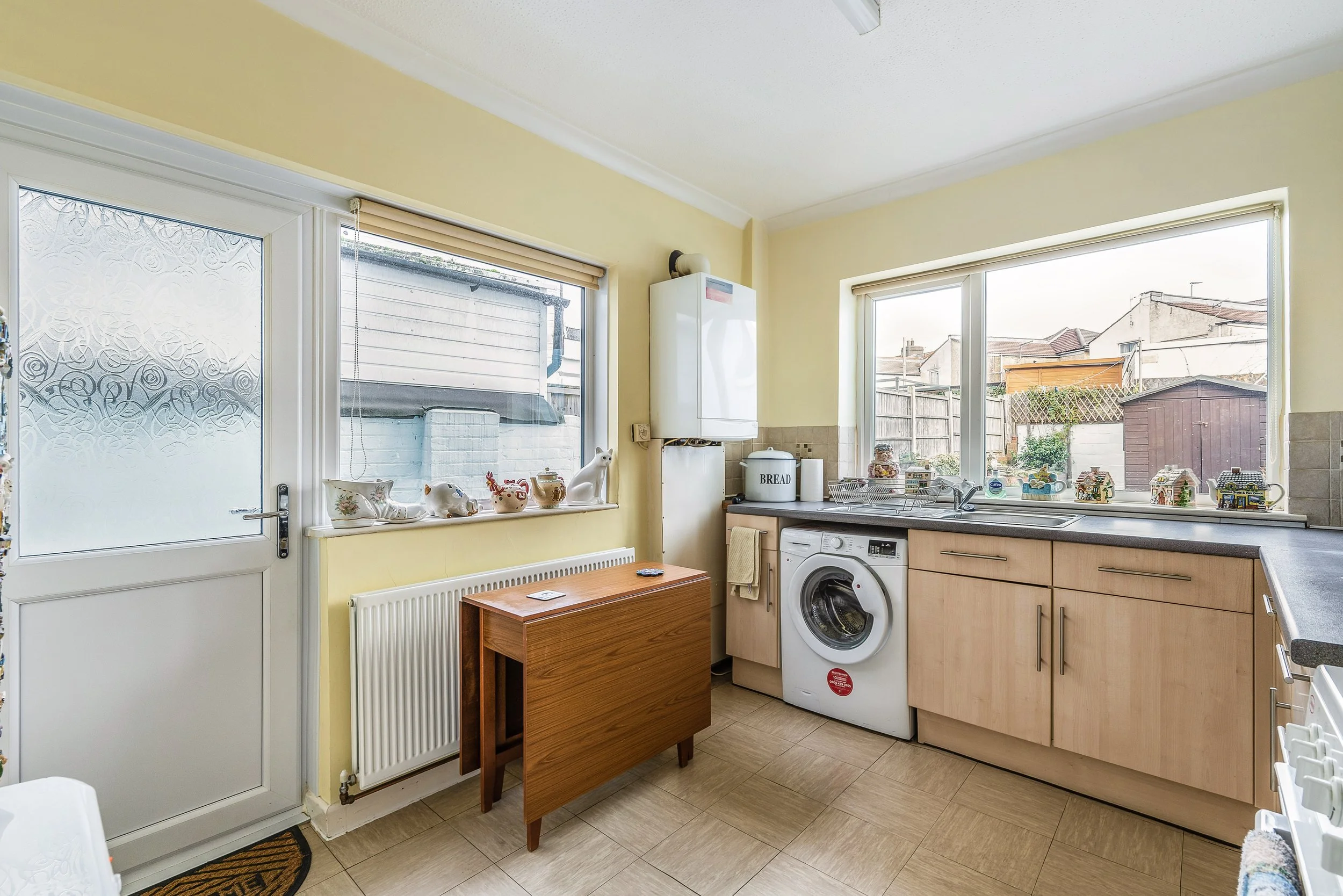 Kitchen to garden.jpg