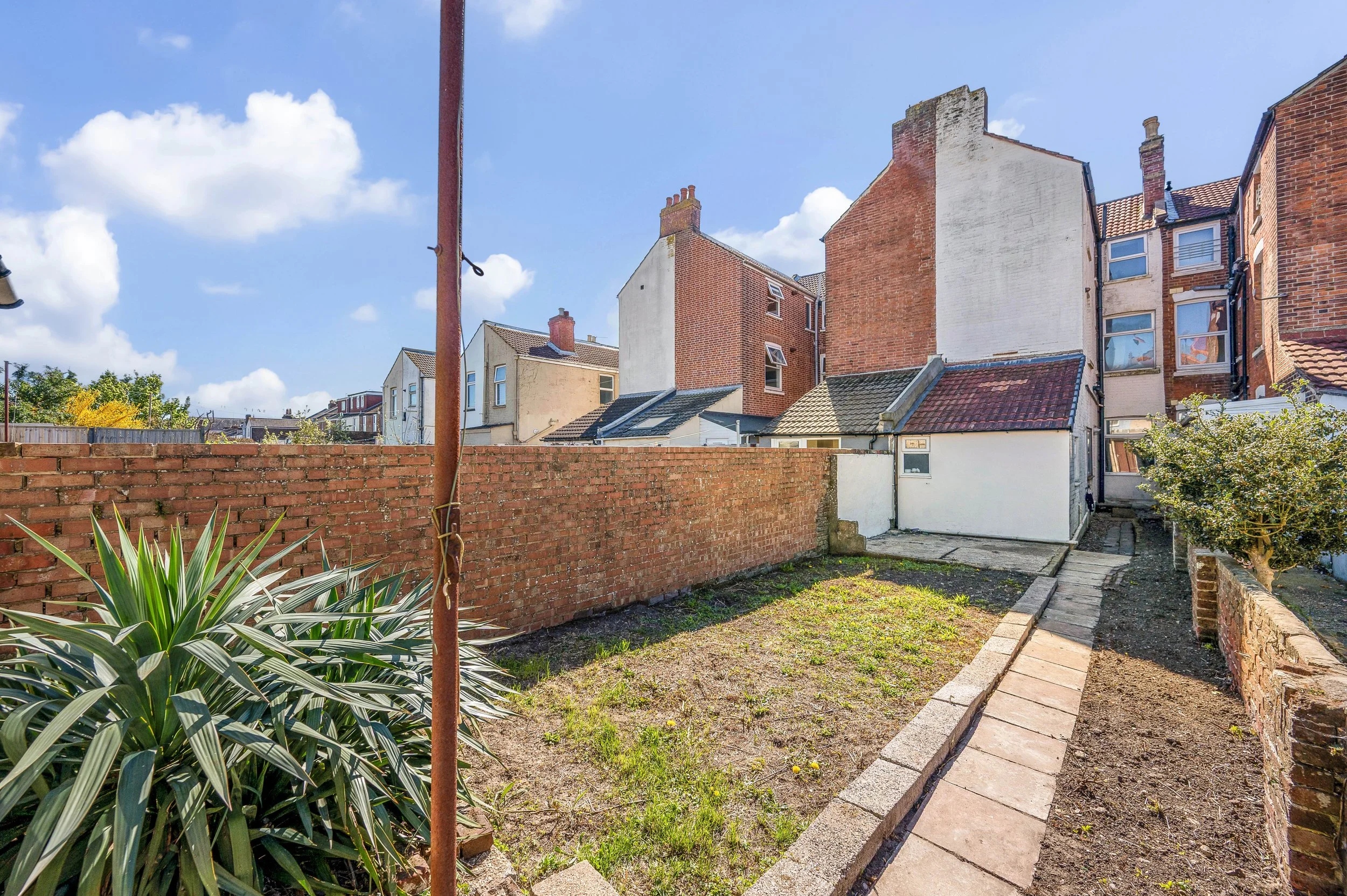 Garden angled reverse.jpg
